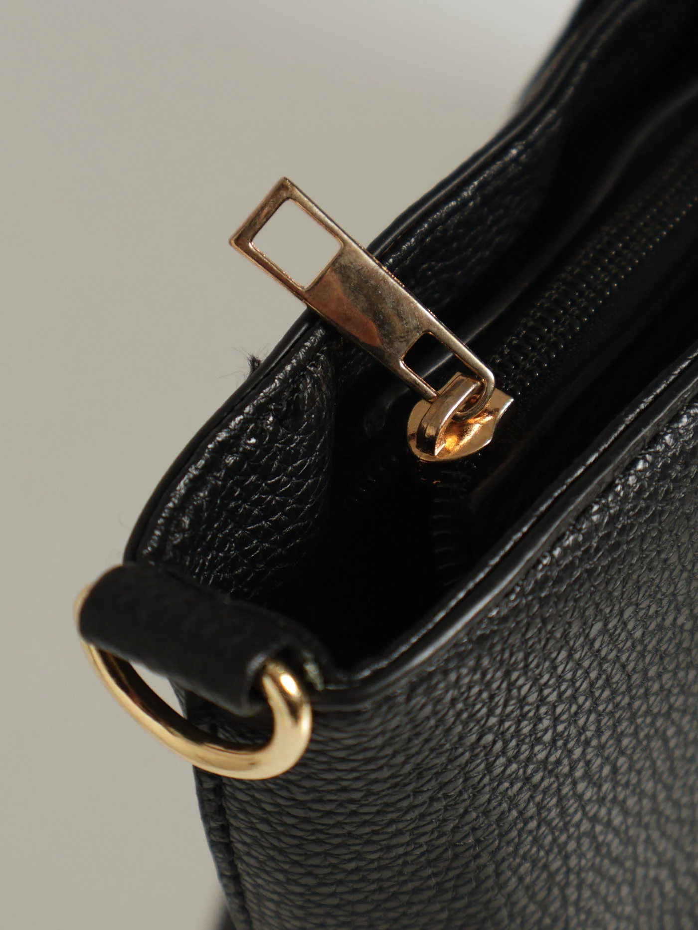 Pebble Minimal Shopper Bag - Black - Image 4