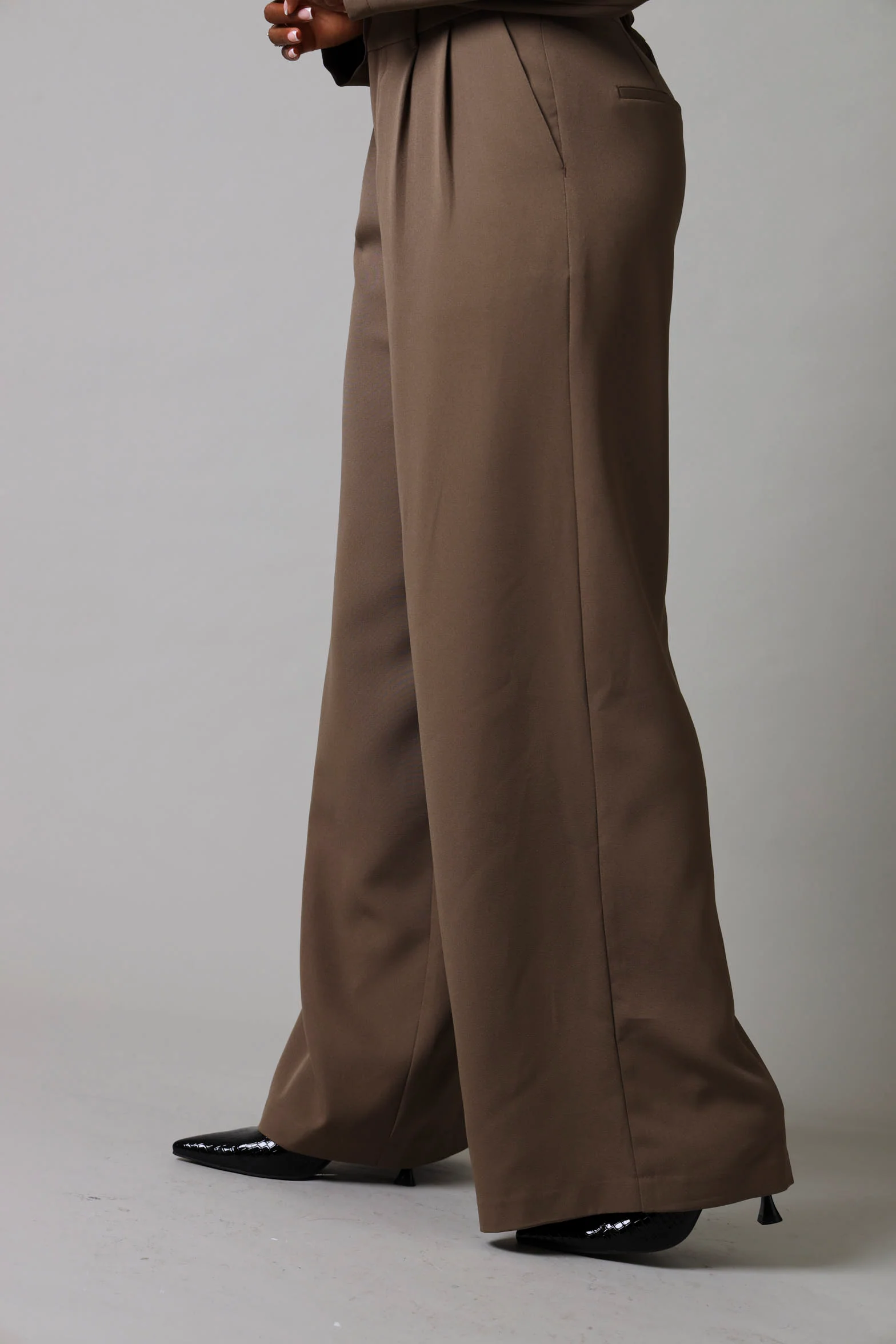 Pleat Detail Wideleg Pants - Taupe - Image 3