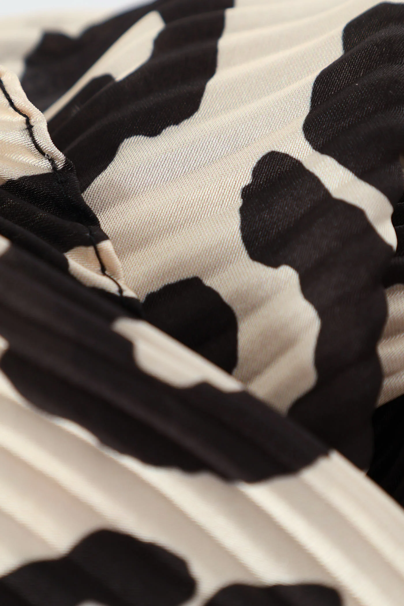 Pleated Animal Print Satin Scarf - Black - Image 2