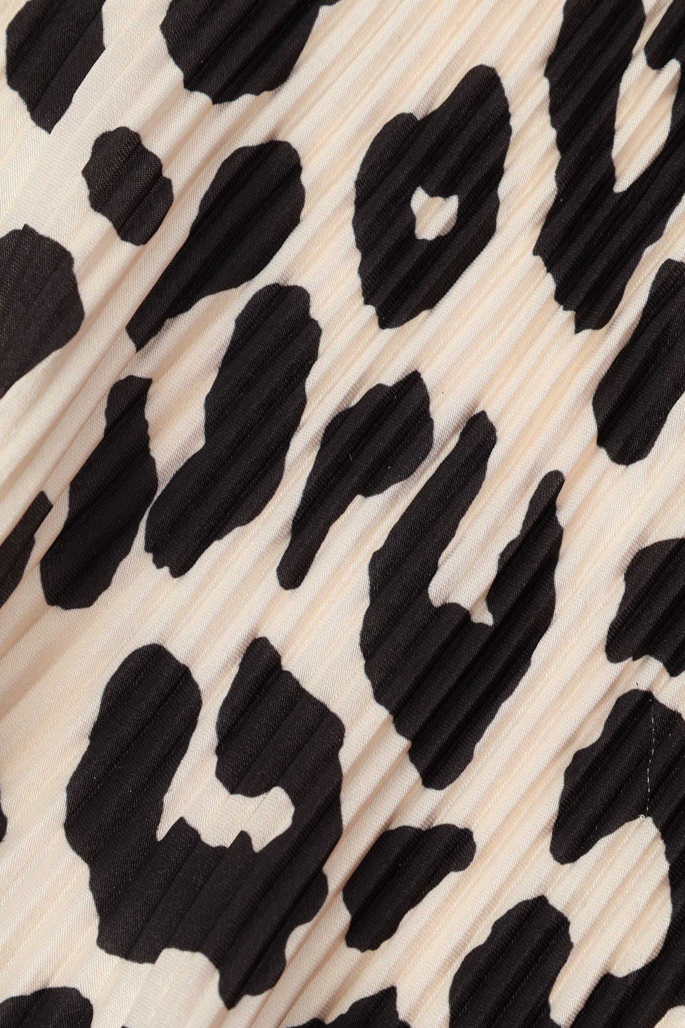 Pleated Animal Print Satin Scarf - Black - Image 3