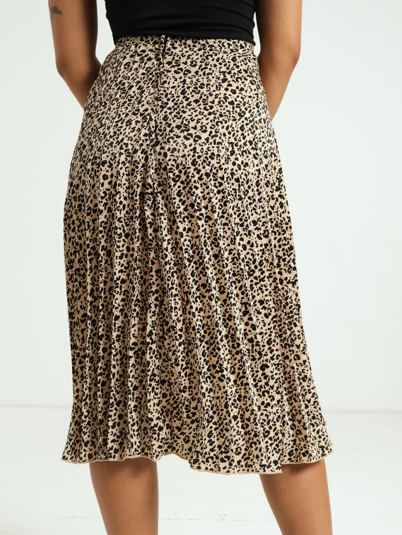 Pleated Animal Satin Skirt - Image 3
