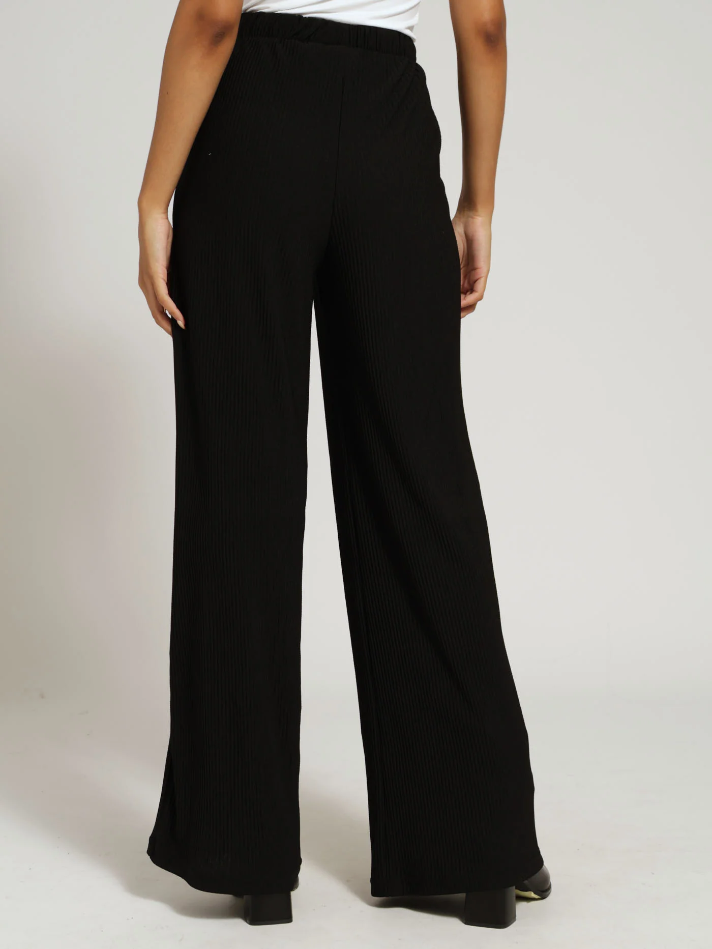 Pleated Knit Wideleg Pants - Black - Image 3