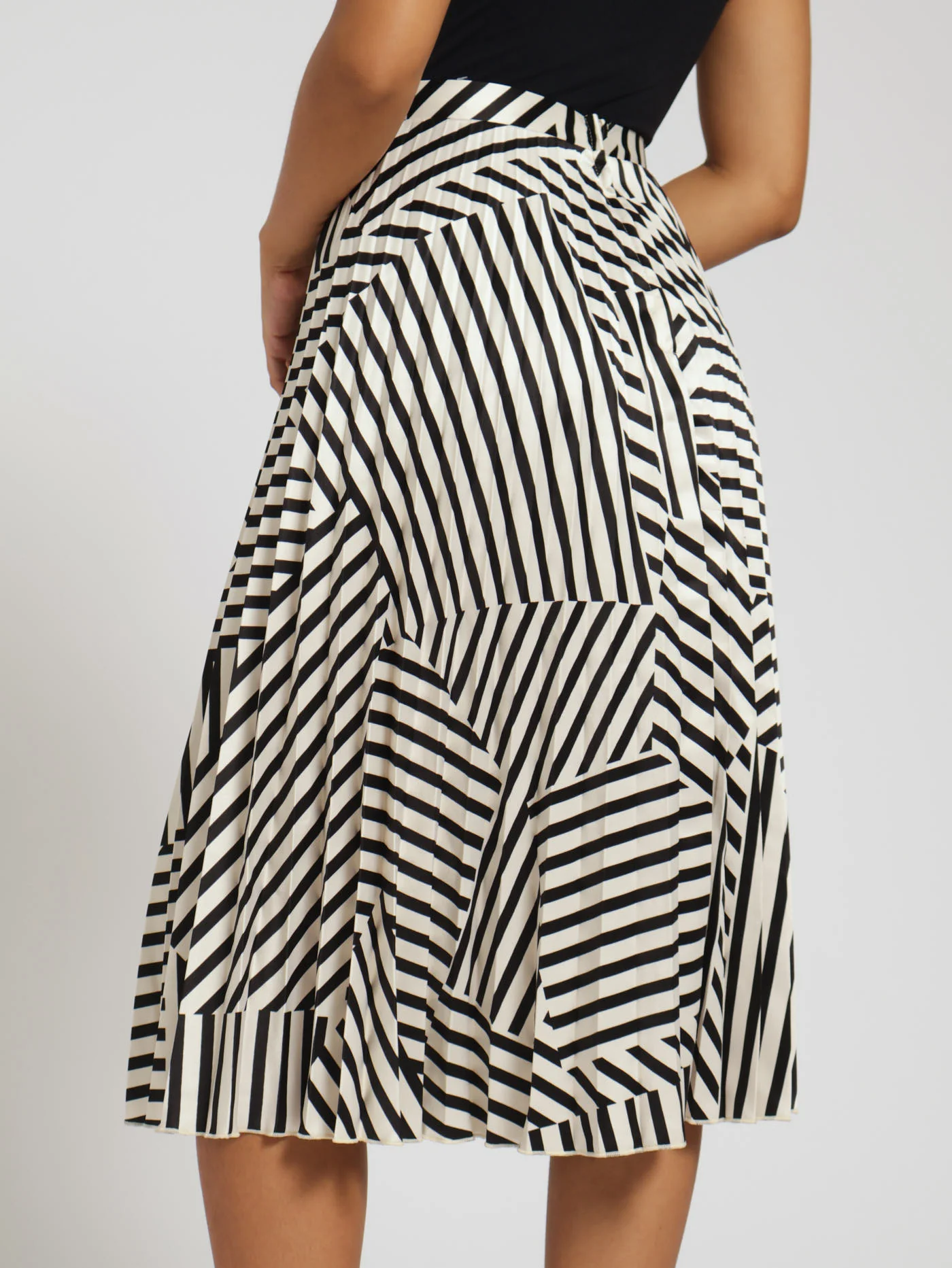Pleated Skirt - White/Black - Image 2