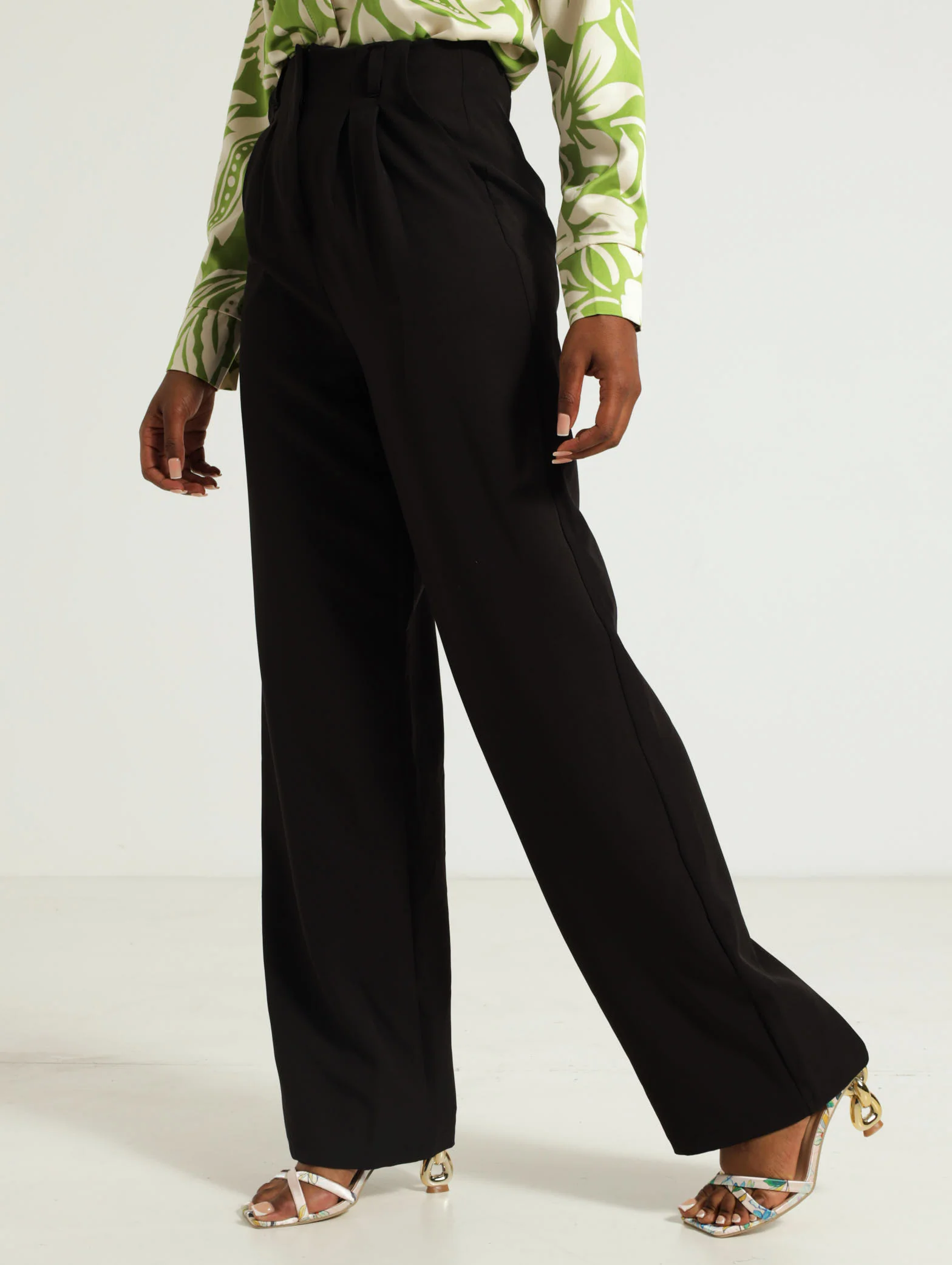 Pleated Wideleg Pants - Image 2