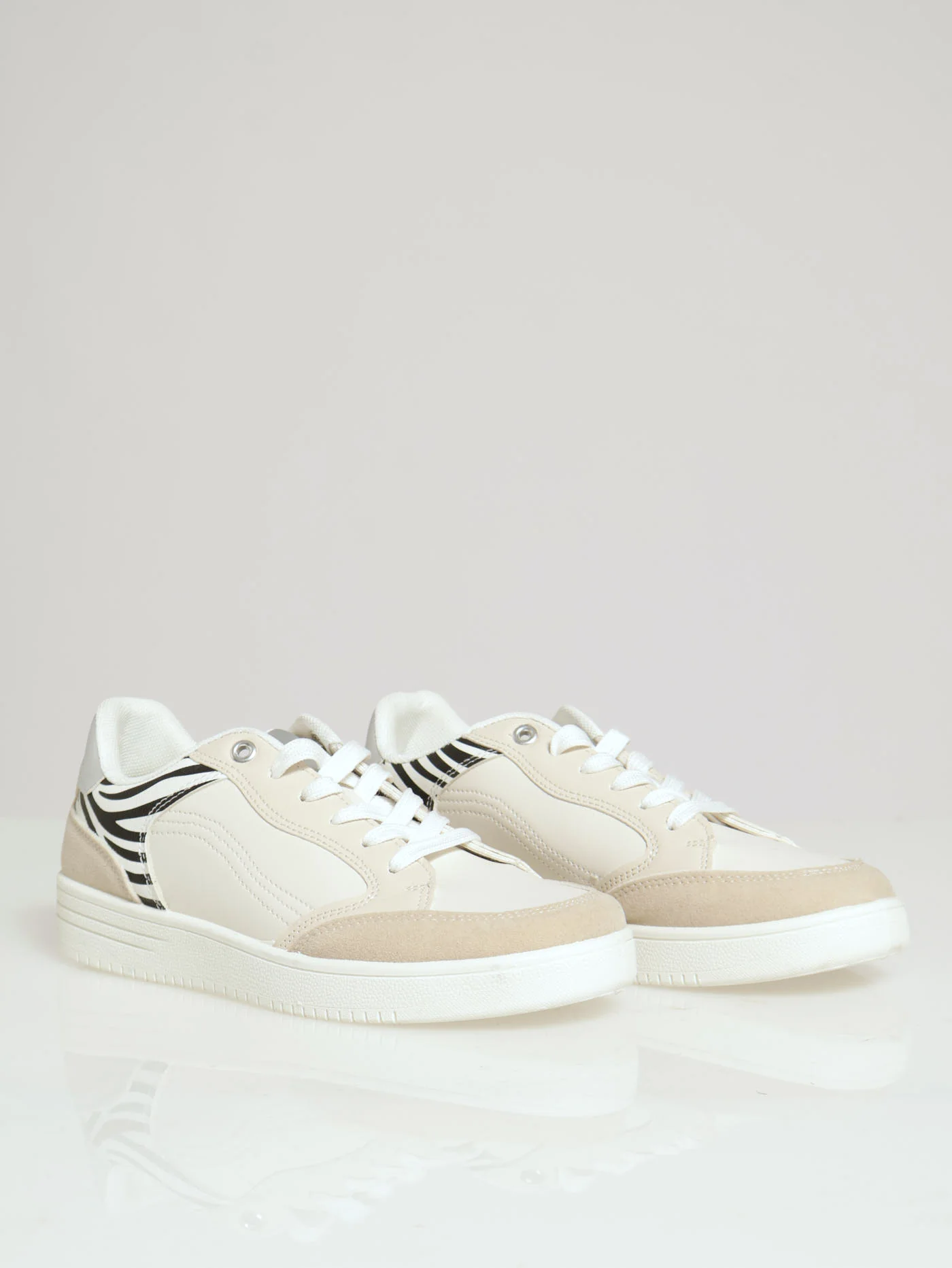 Plim Sneaker With Zebra Print Counter - White - Image 5