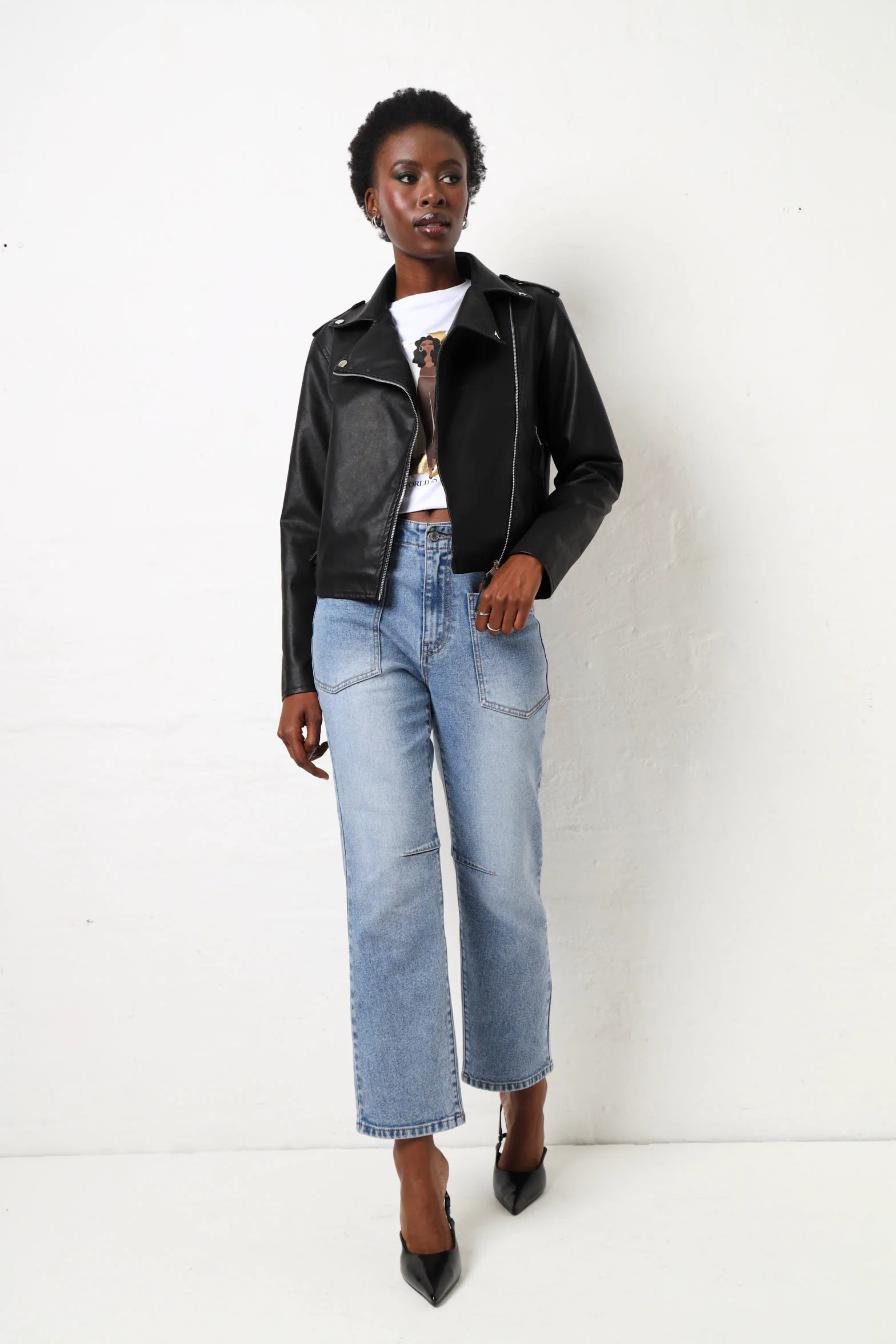 Pocket Front Straight Leg Jean - Stonewash - Image 5