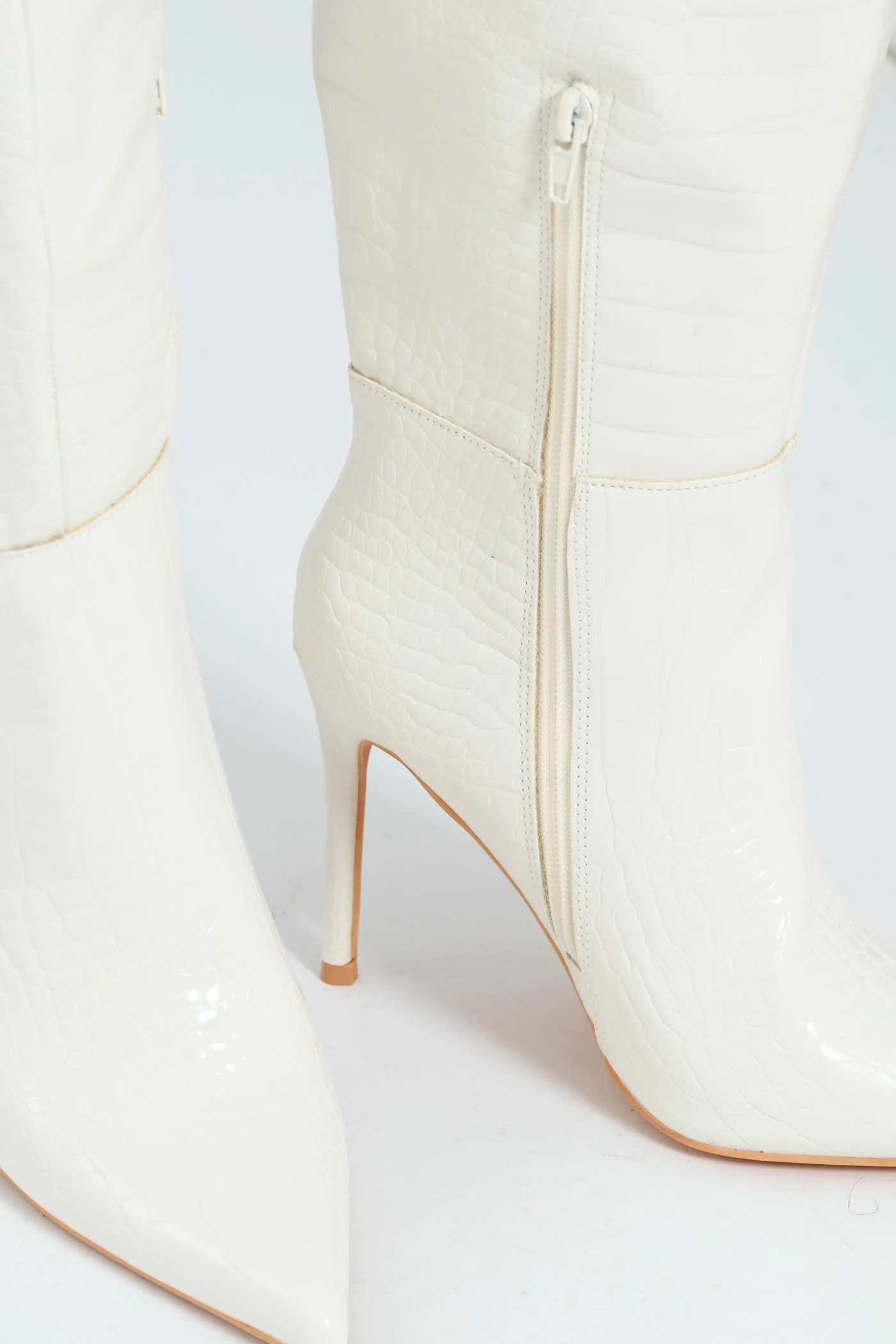 Pointed Hi Stiletto Knee Length Boot - White - Image 3