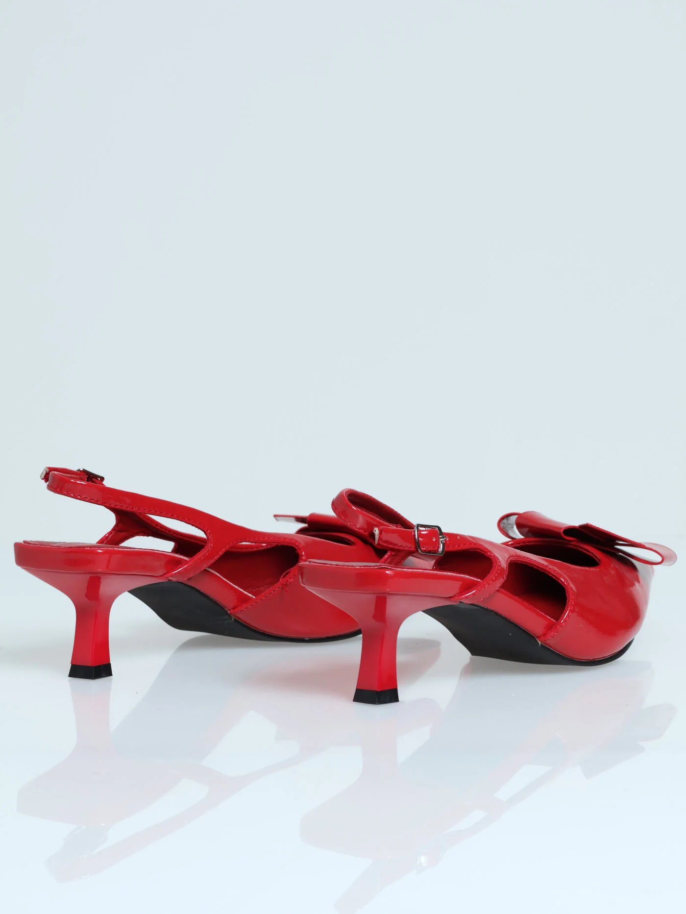 Pointy Court Kitten Heel With Patent Bow Detail - Red - Image 2
