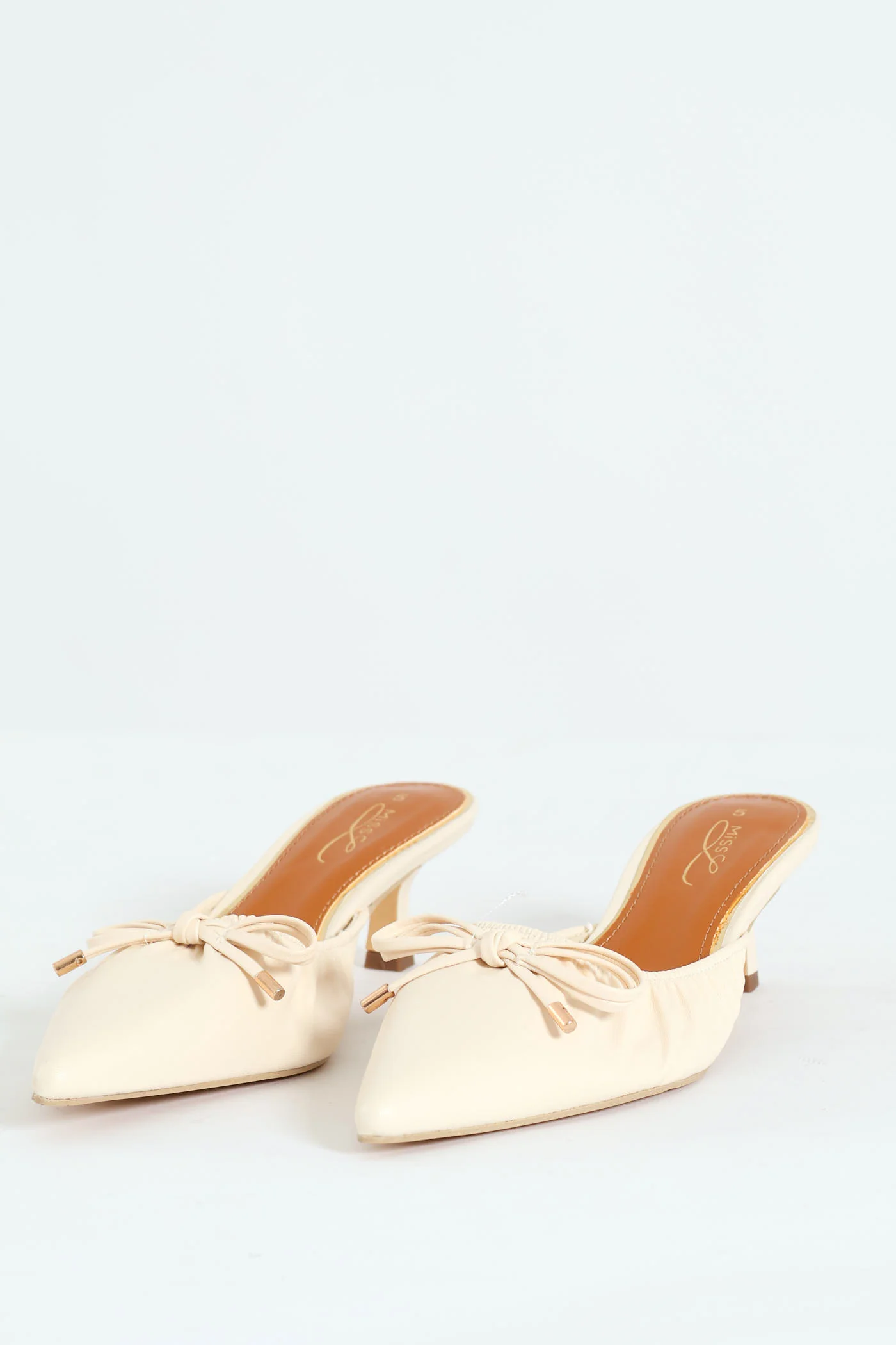 Pointy Ruched Bow Court Heel - Off White