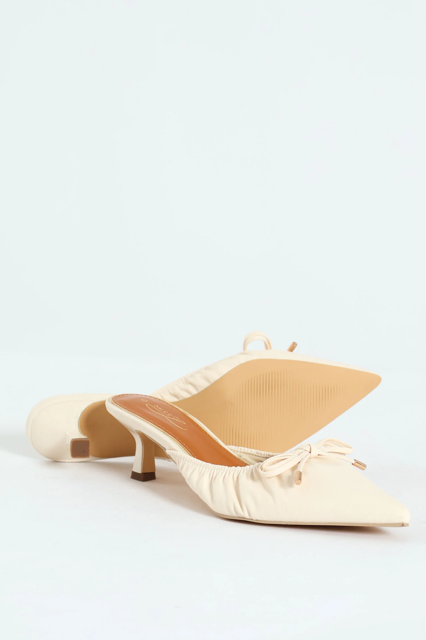Pointy Ruched Bow Court Heel - Off White - Image 3