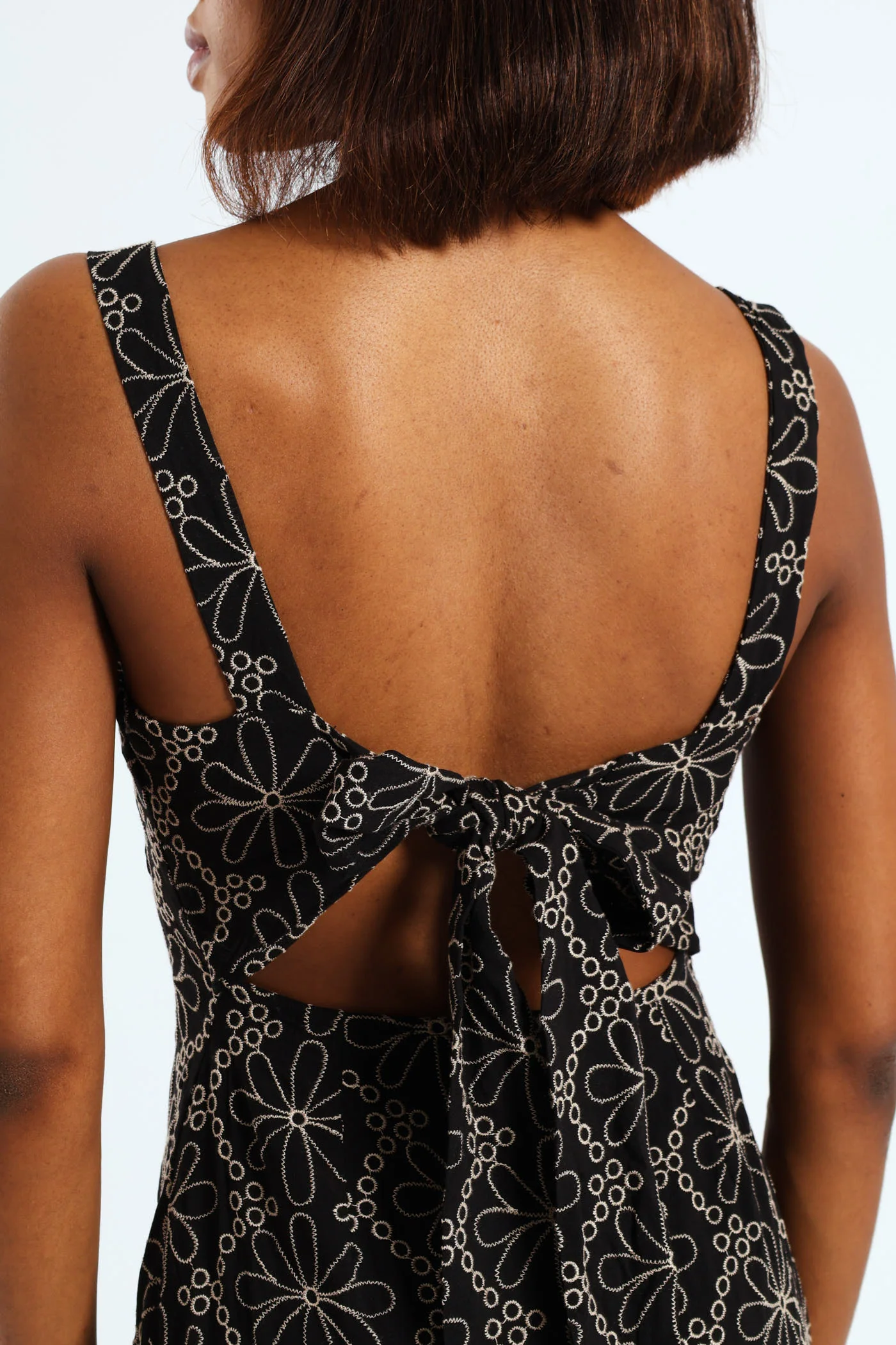 Printed Anglaise Tie Back Maxi Dress - Black/Beige - Image 2