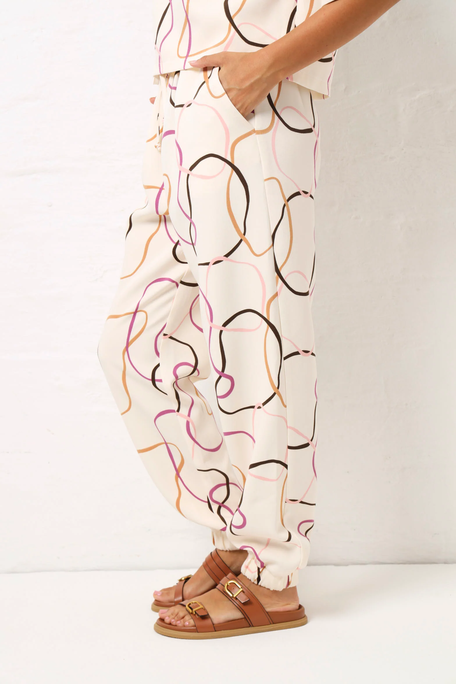 Printed Barbi Jogger - Multi - Image 3