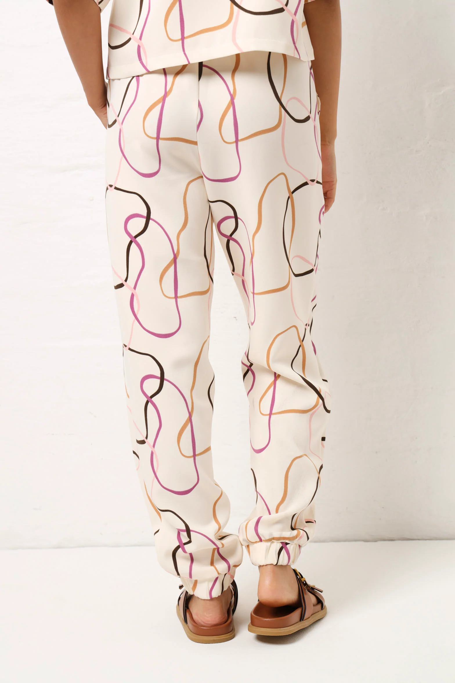 Printed Barbi Jogger - Multi - Image 5