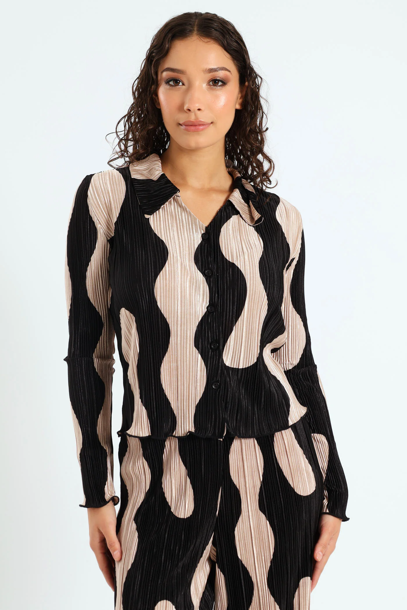 Printed Bodre Shirt - Black/Beige