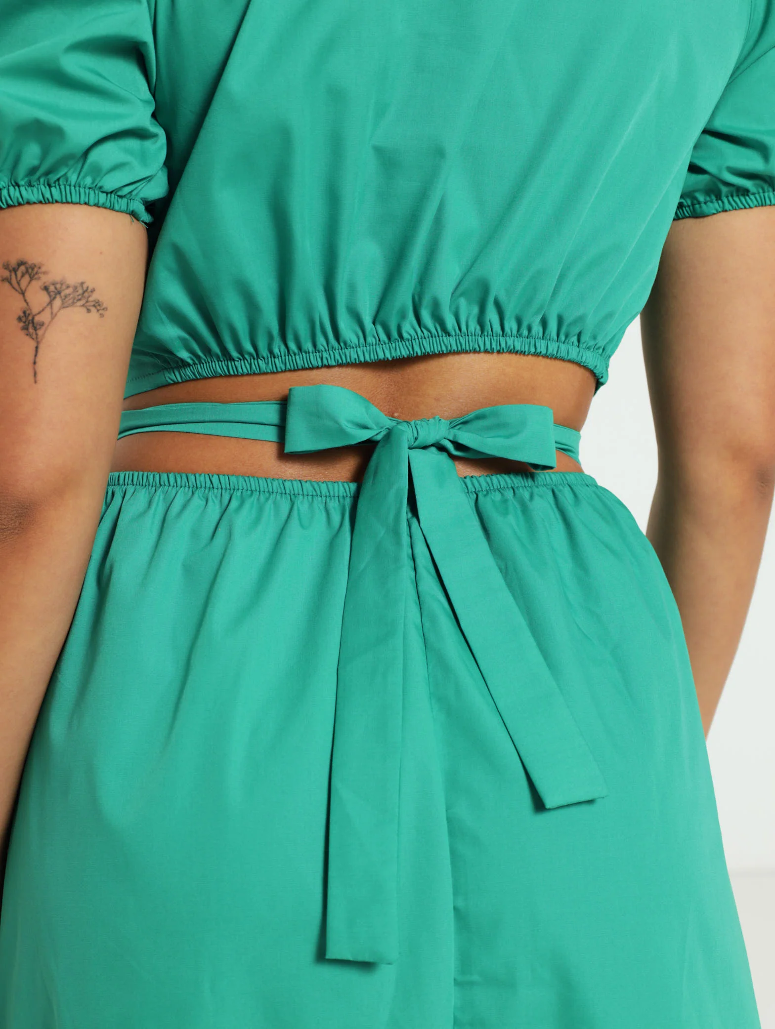 Puff Sleeve Cutout Detail Midi Dress - Image 5