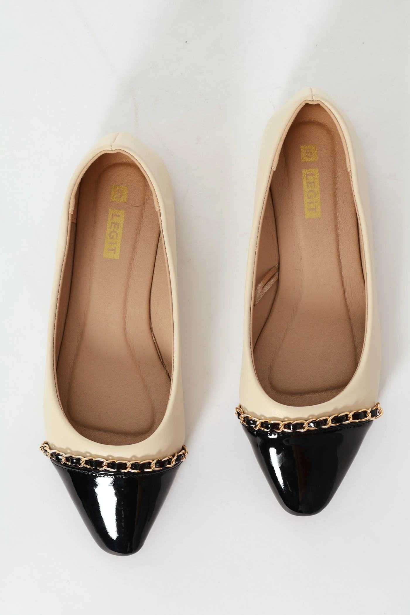 Pump With Toe Cap And Chain Detail - Multi - Image 5