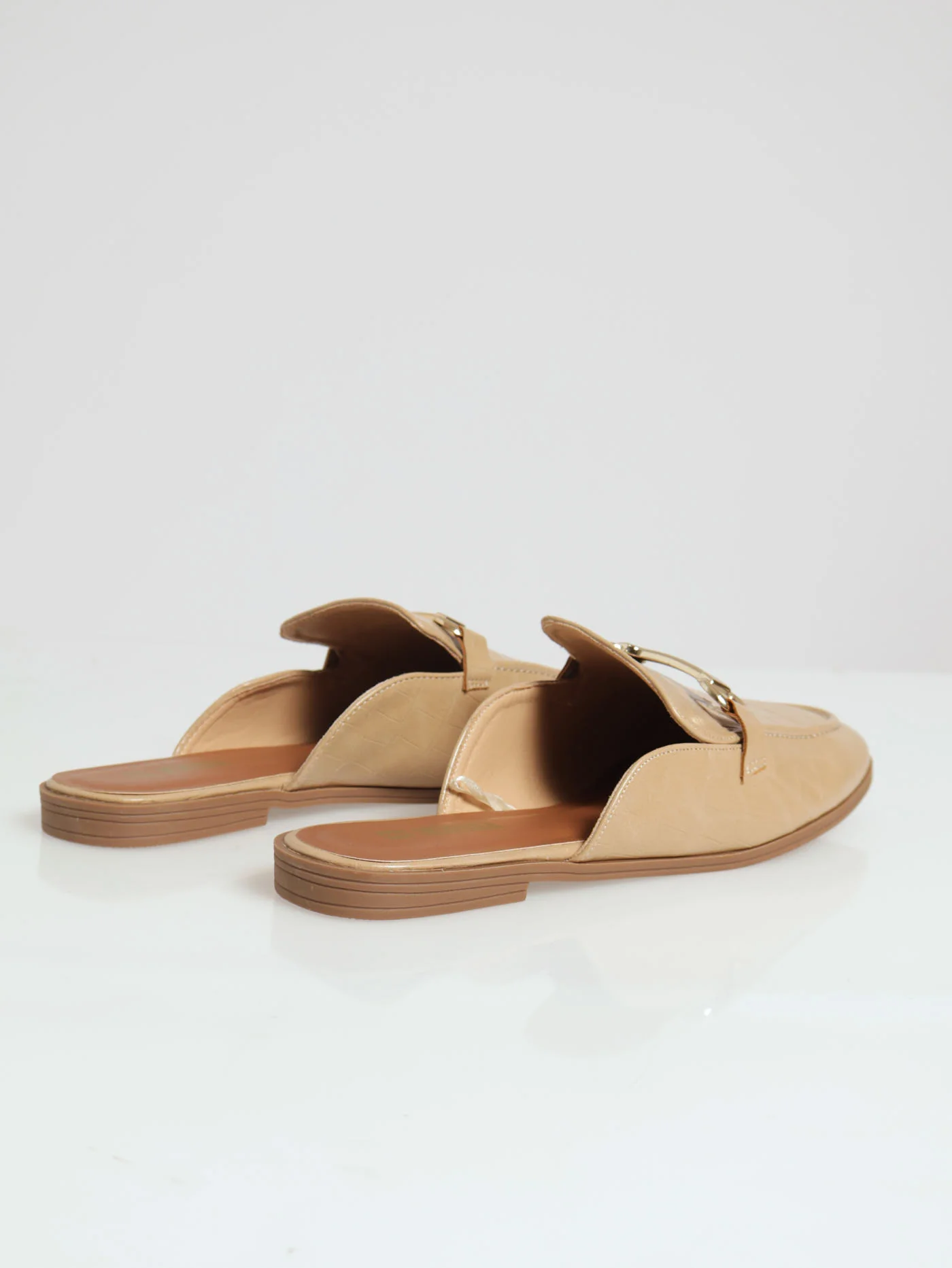 Push In Loafer Croc Embossed With Bar Trim - Caramel - Image 4