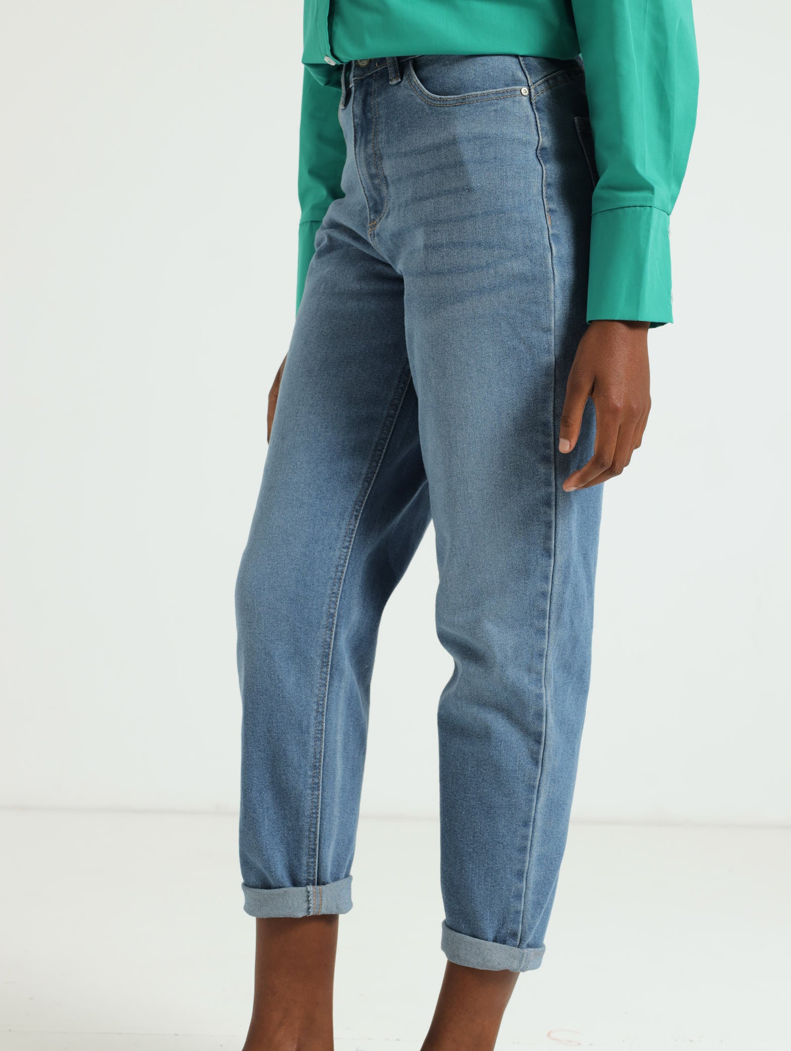Push-Up Comfort Stretch Mom Jean - Image 2