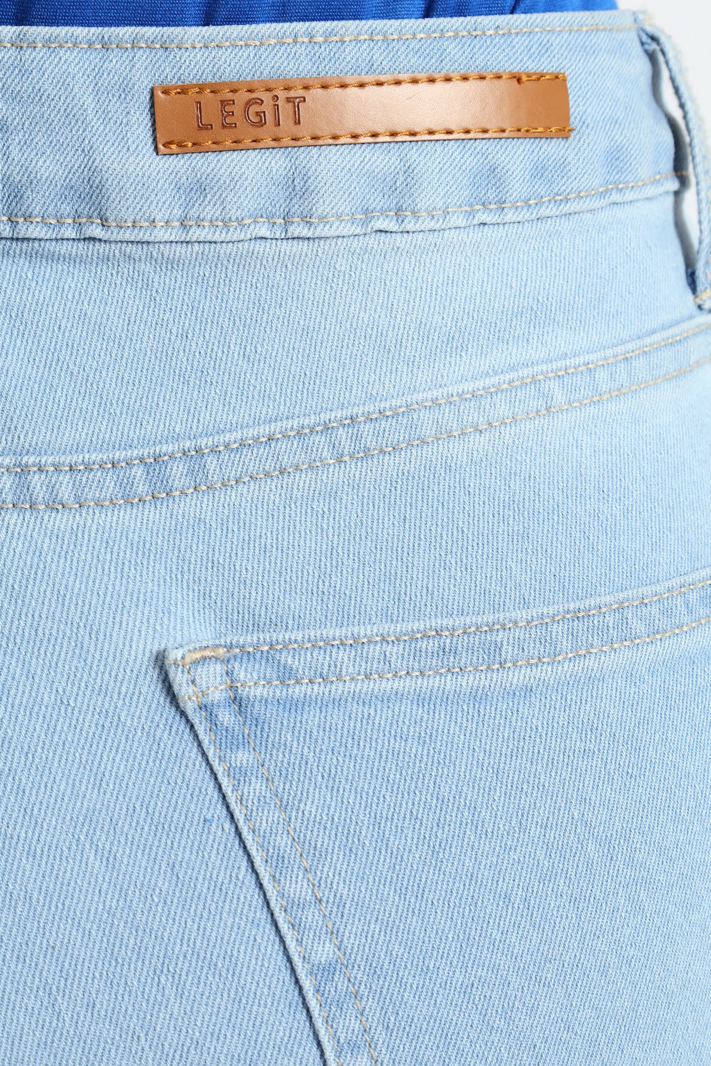 Raw Hem Basic Wideleg Jean - Light Wash - Image 5