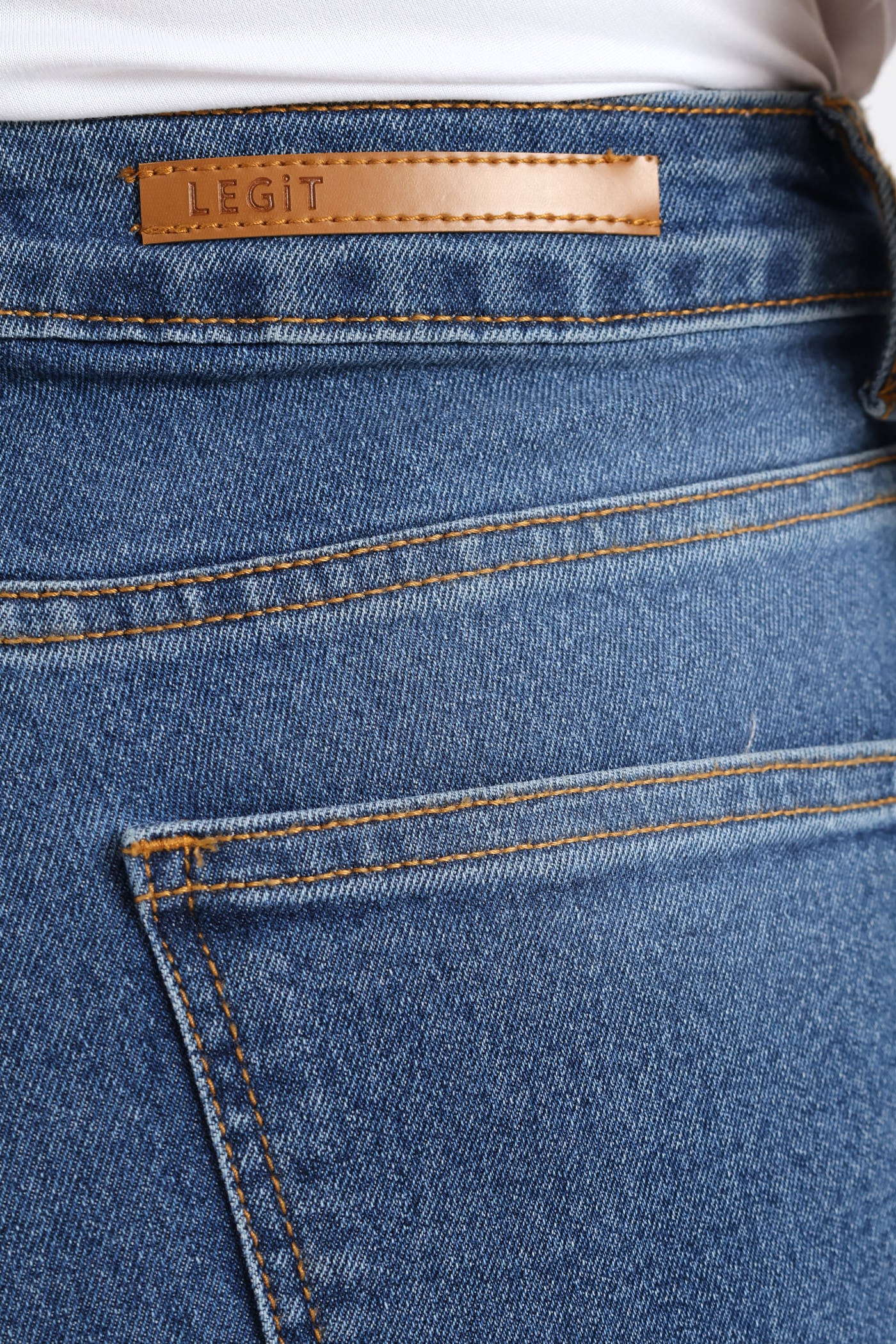 Raw Hem Basic Wideleg Jean - Medium Wash - Image 6