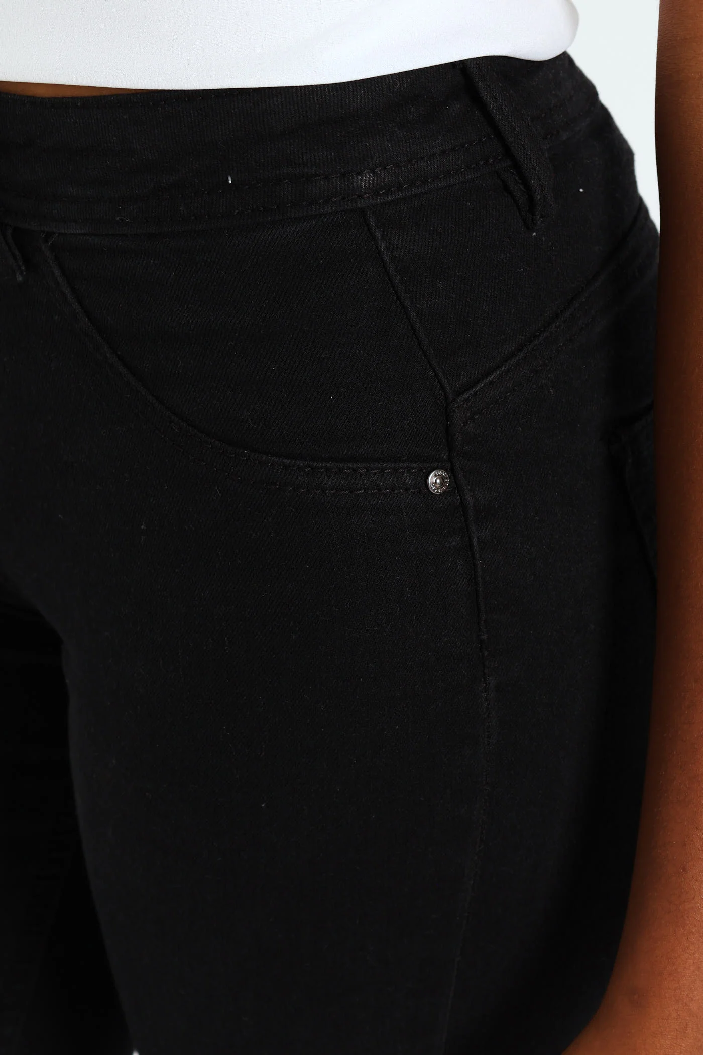 Regular Rise Push-Up Skinny Jean - Black - Image 4