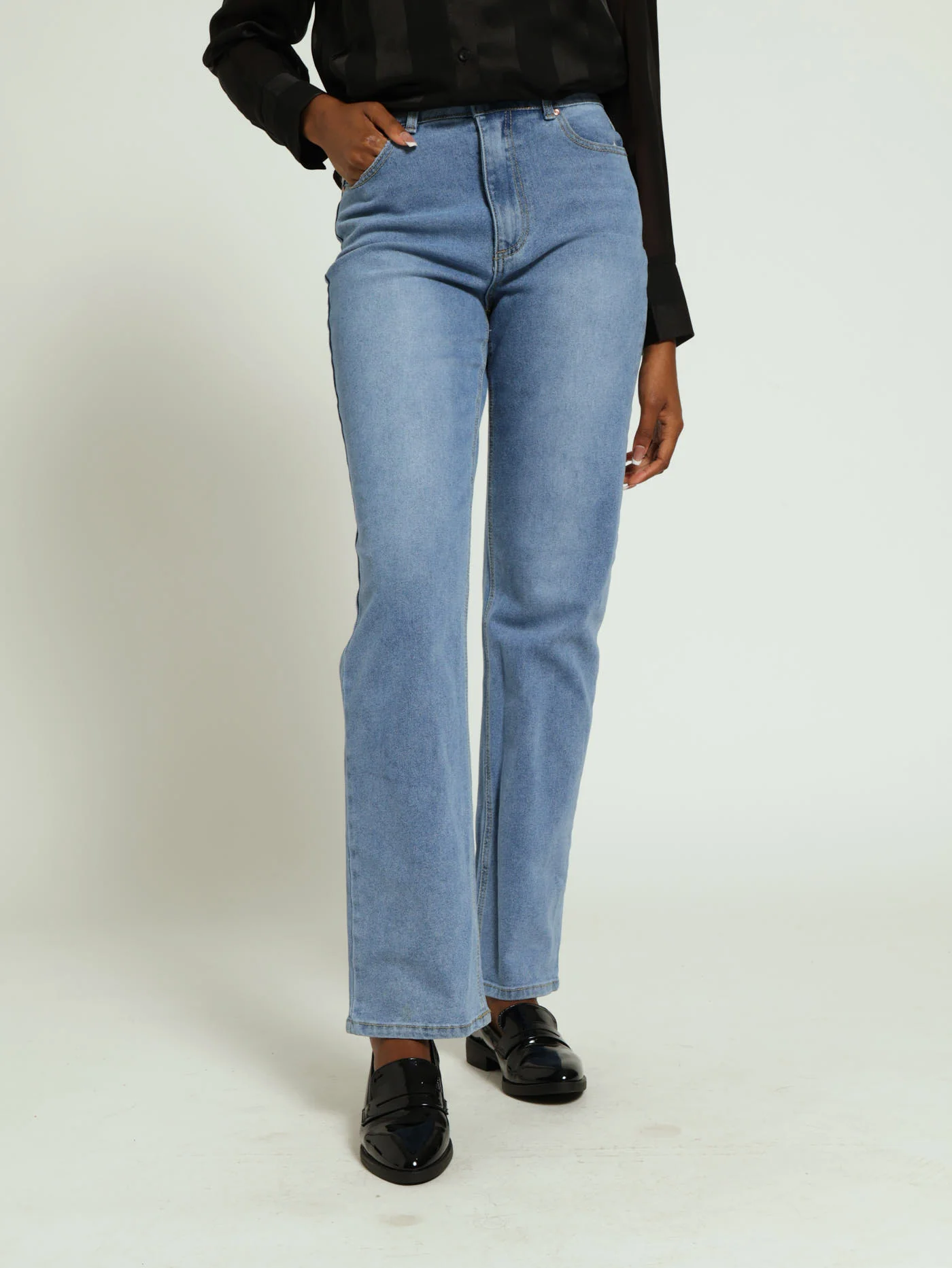 Regular Rise Straightleg Jean - Stonewash