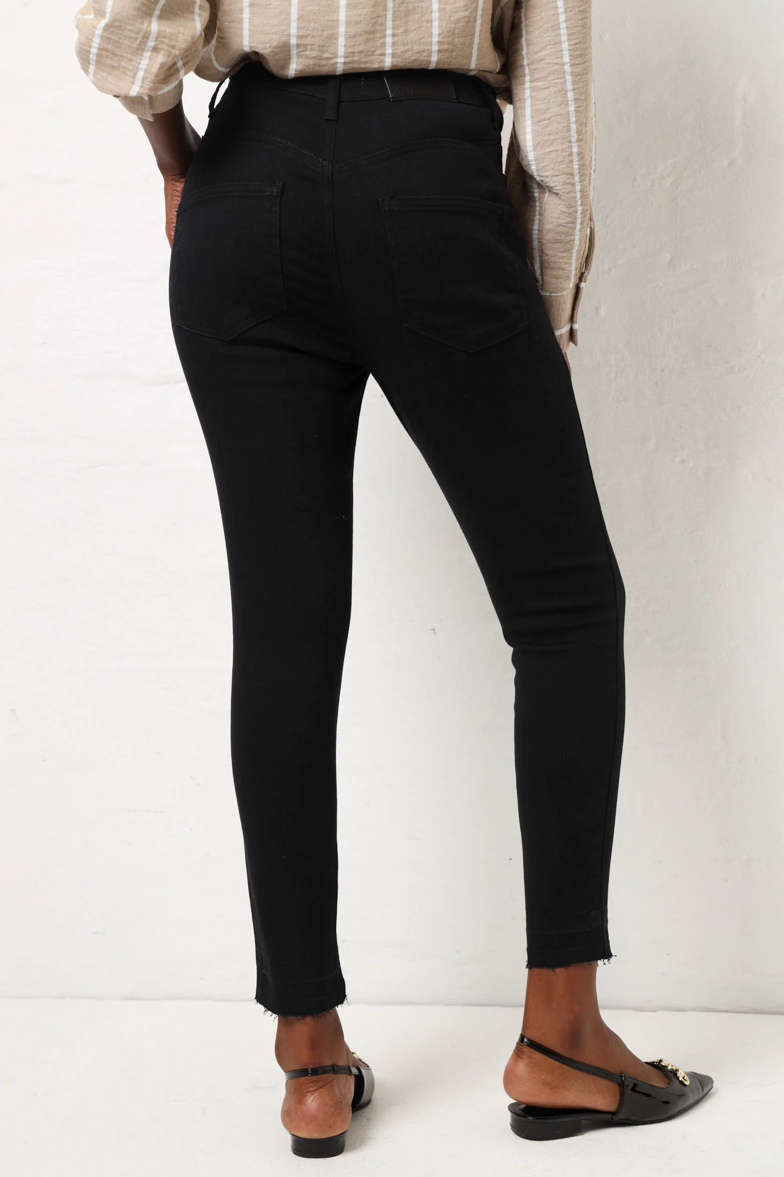 Release Hem Ankle Grazer Jean - Black - Image 5
