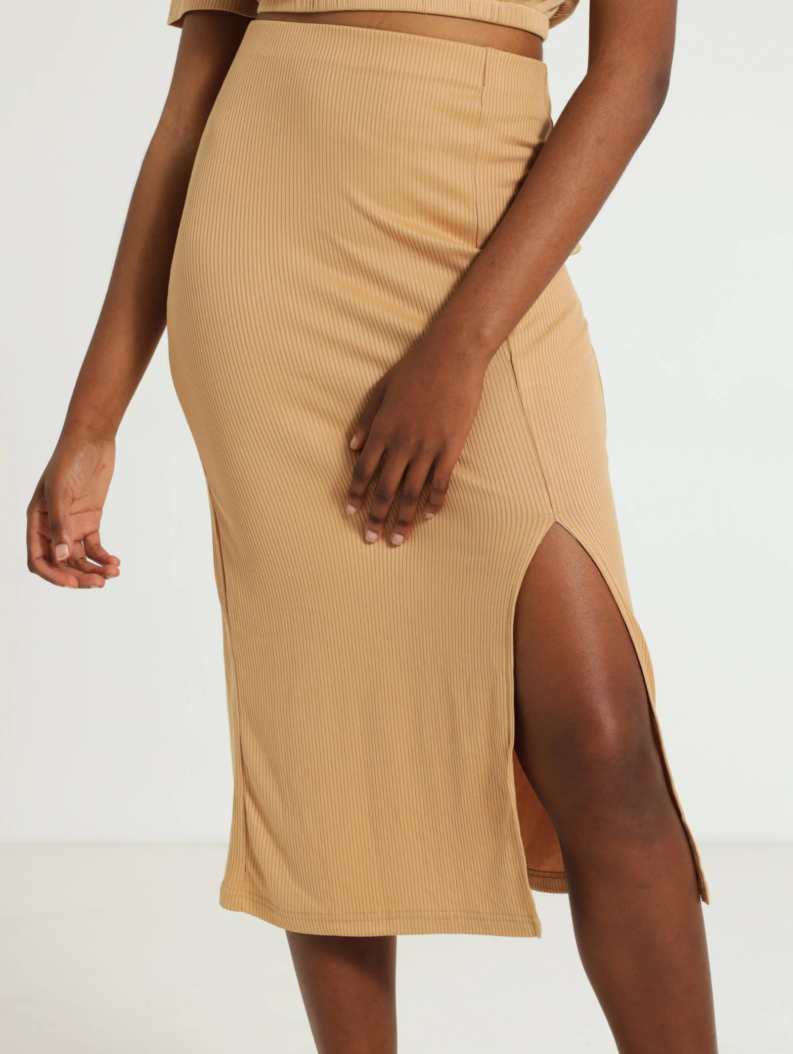 Rib Thigh Slit Midi Skirt