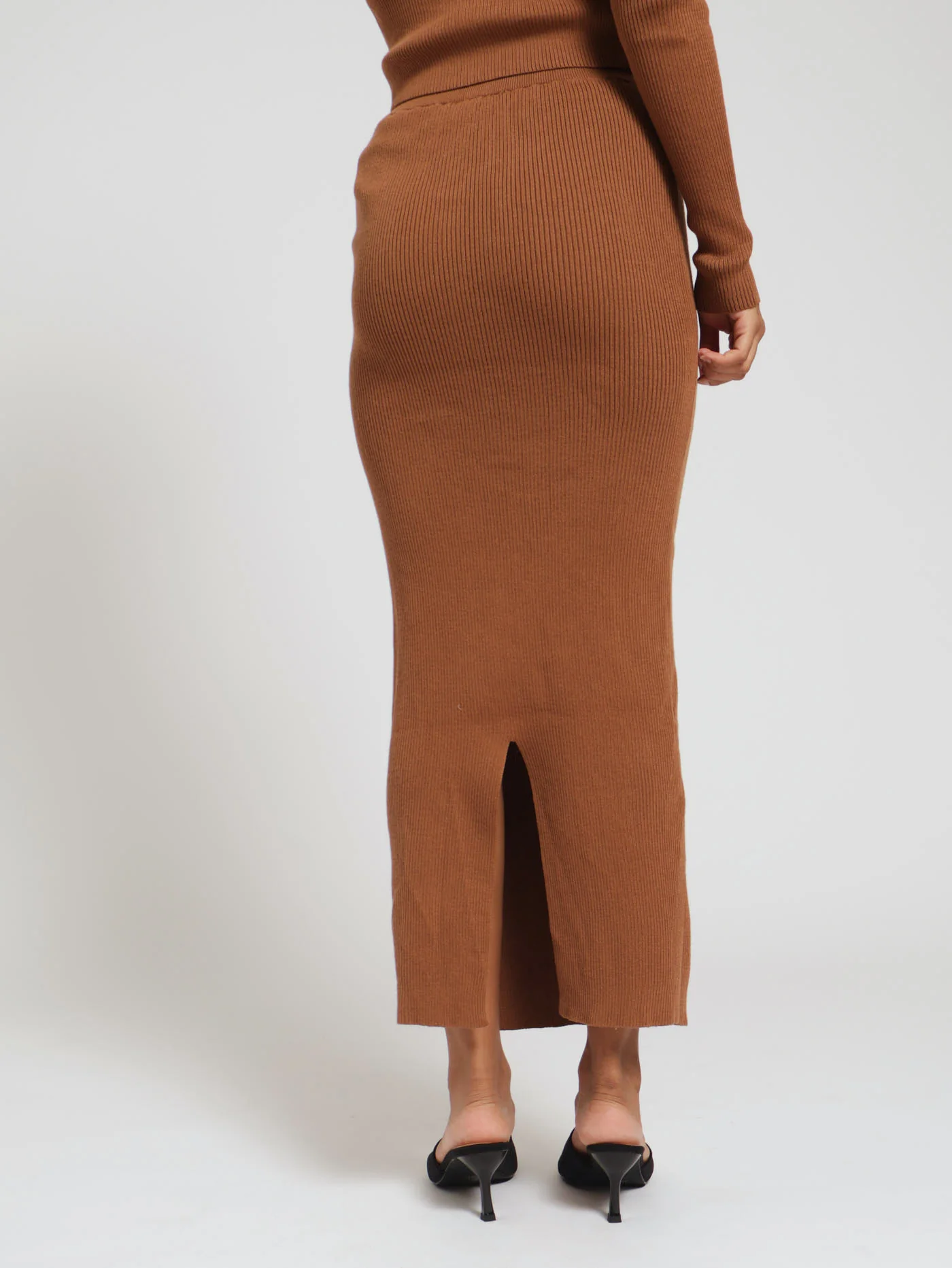 Ribbed Elastic Waist Midi Pencil Skirt - Tan - Image 3