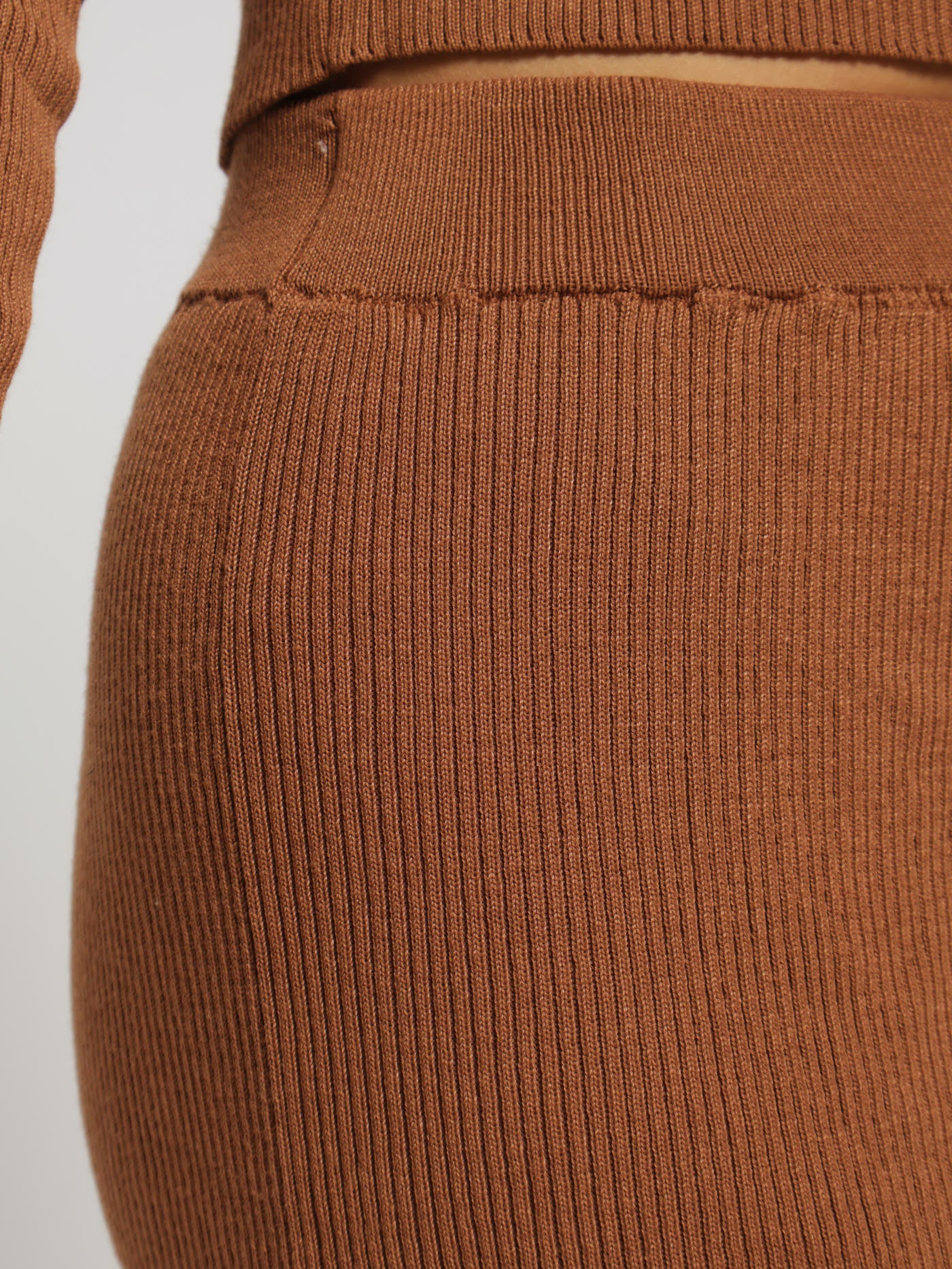 Ribbed Elastic Waist Midi Pencil Skirt - Tan - Image 4