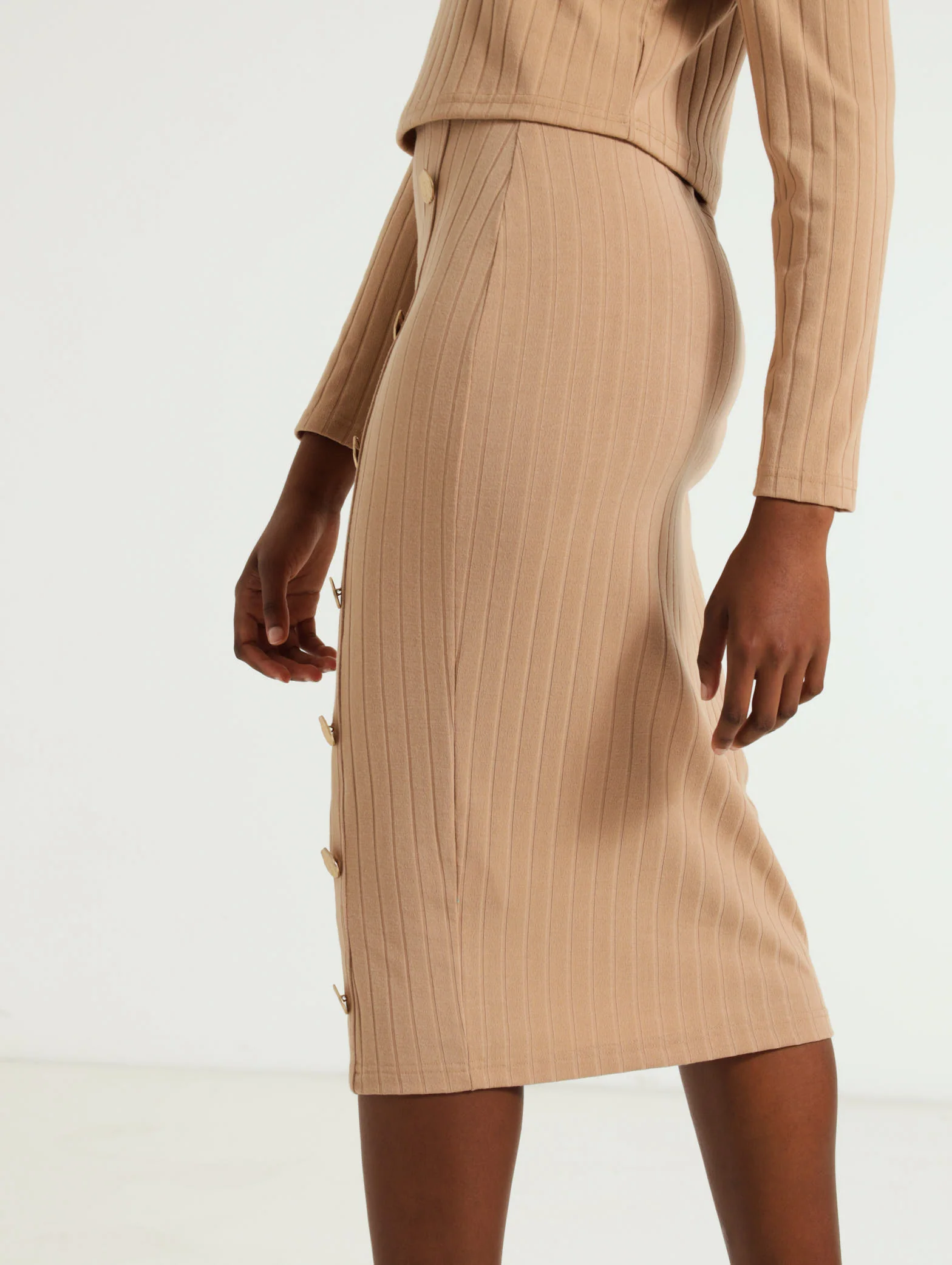 Ribbed Knit Skirt With Gold Button Detail - Image 4