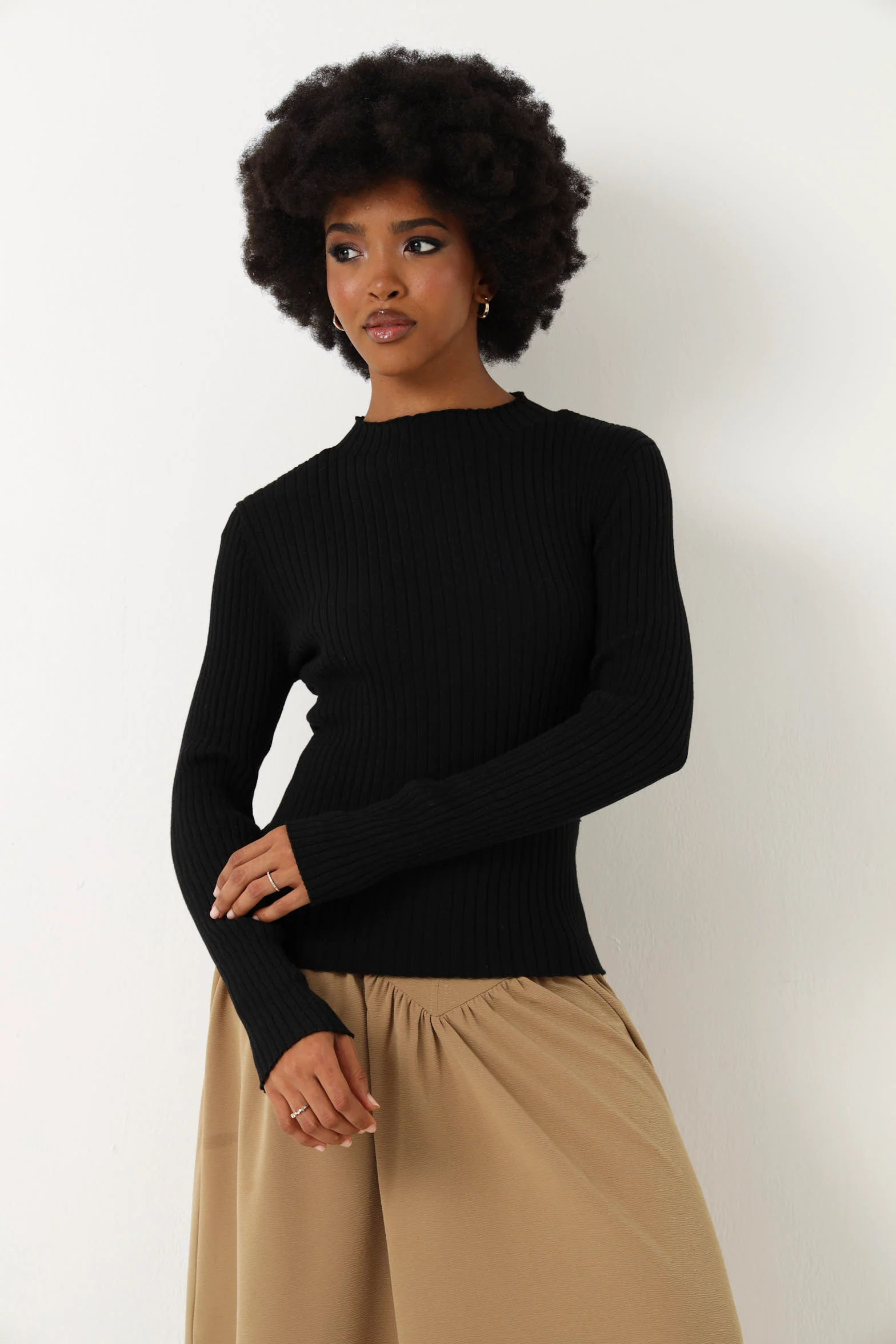 Ribbed Turtleneck Core - Black - Image 7