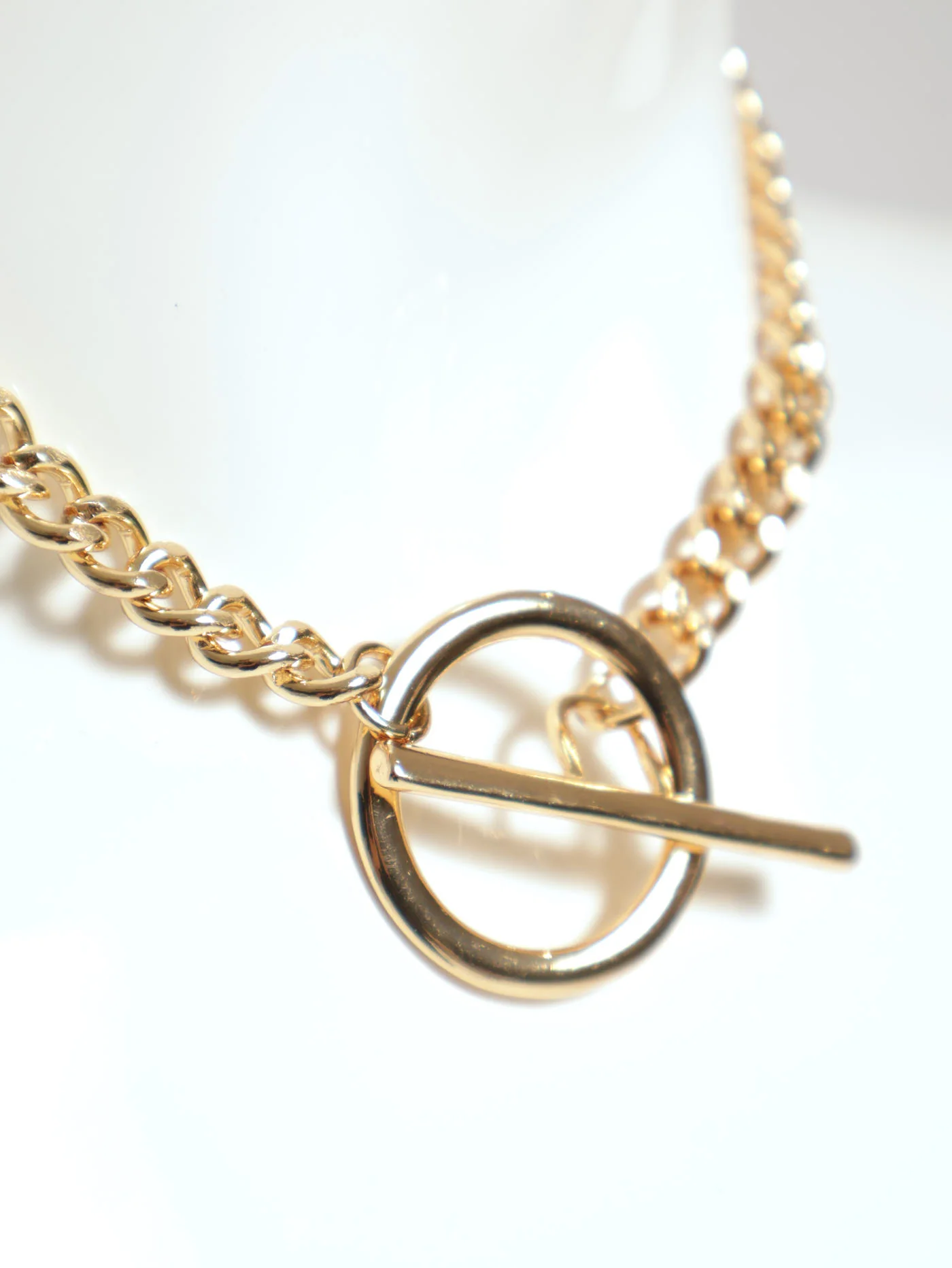Ridged Chain Clasp Choker - Gold - Image 3