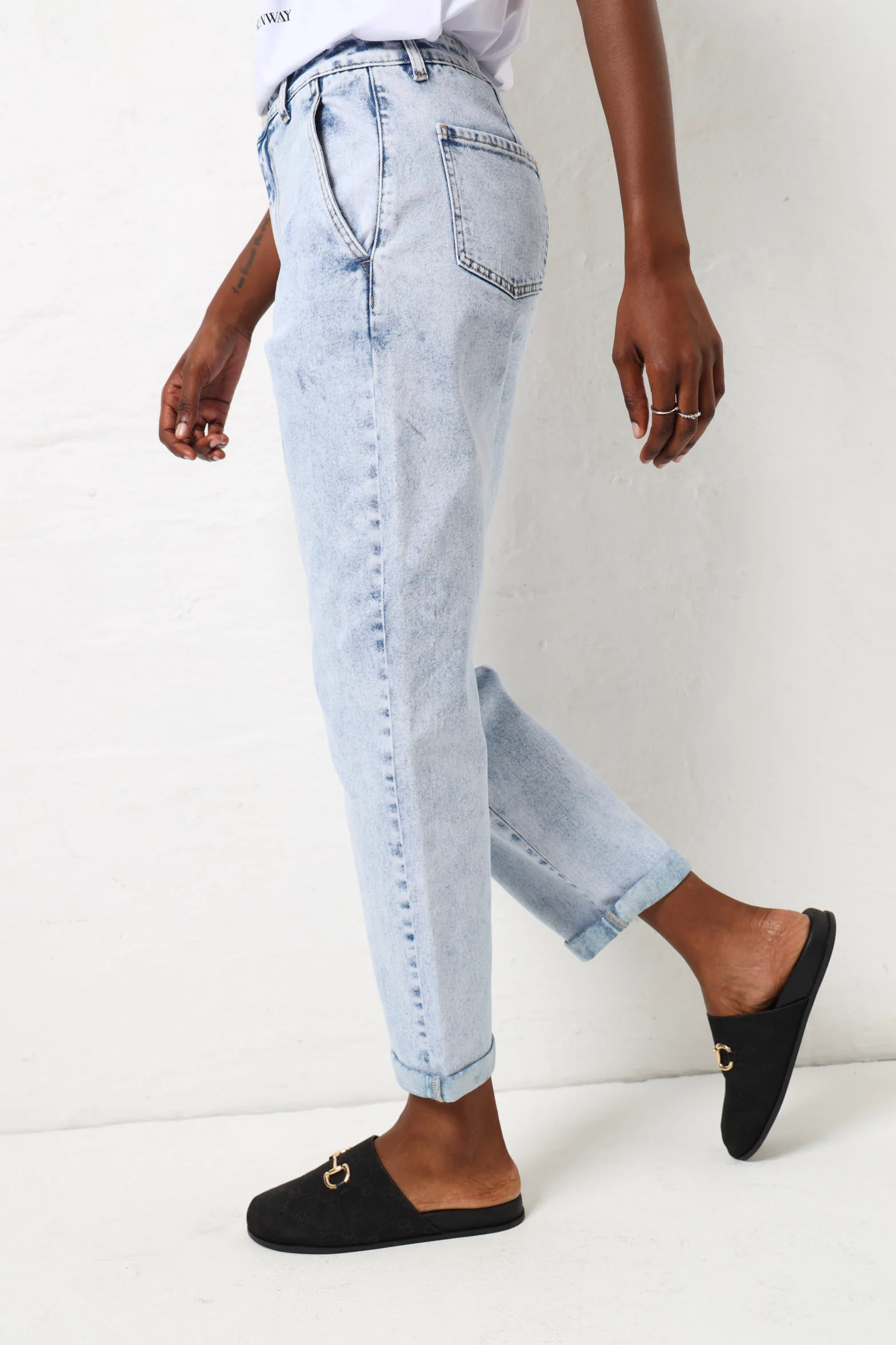 Rolled Hem Barrel Leg Jean - Stonewash - Image 2