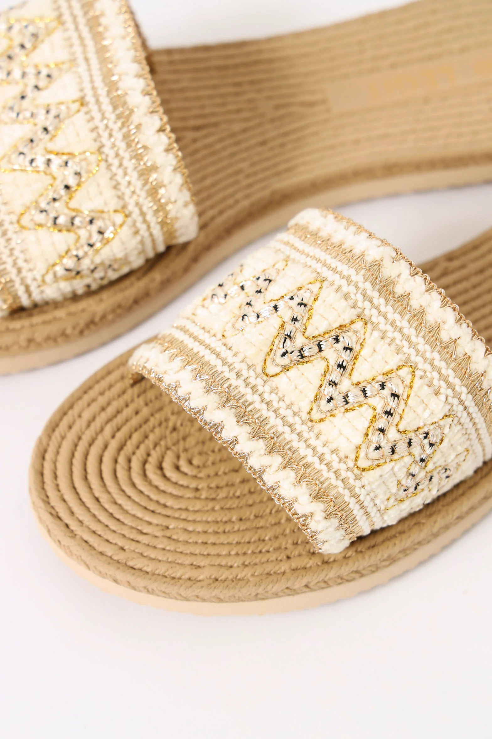 Rope Zig Zag Weave One Strap Sandal - Natural - Image 2