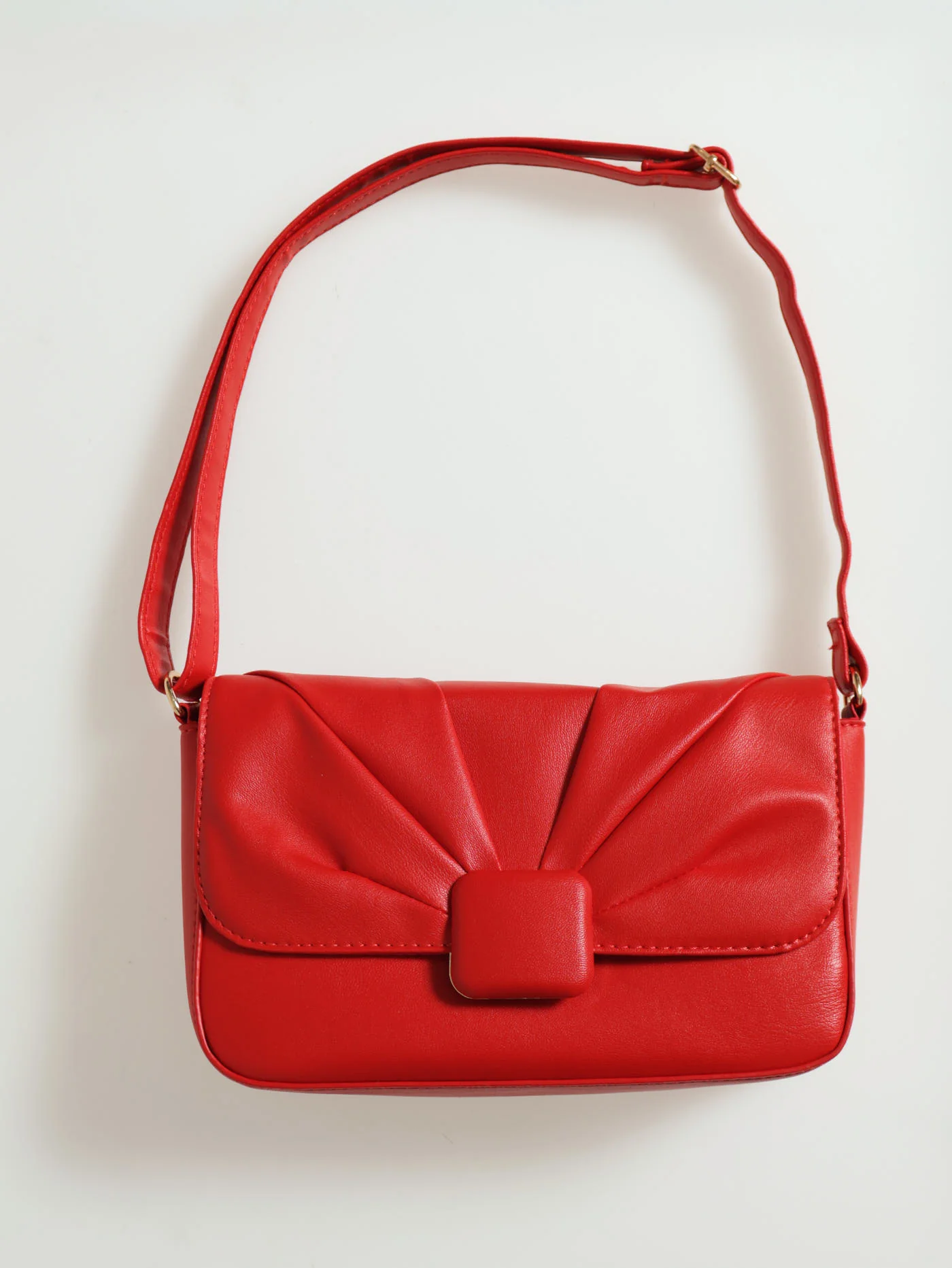 Rouched Detail Self Colour Buckle Shoulder Bag - Red - Image 2