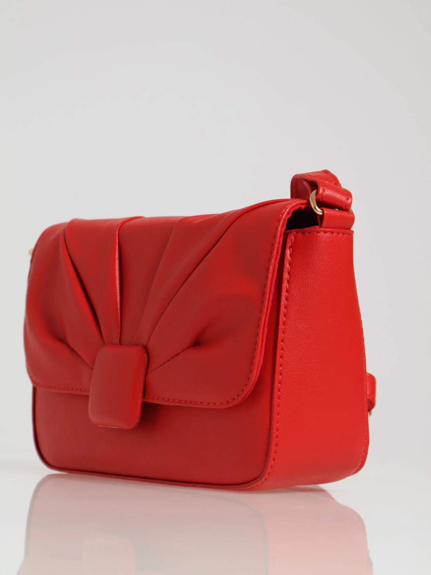 Rouched Detail Self Colour Buckle Shoulder Bag - Red - Image 3