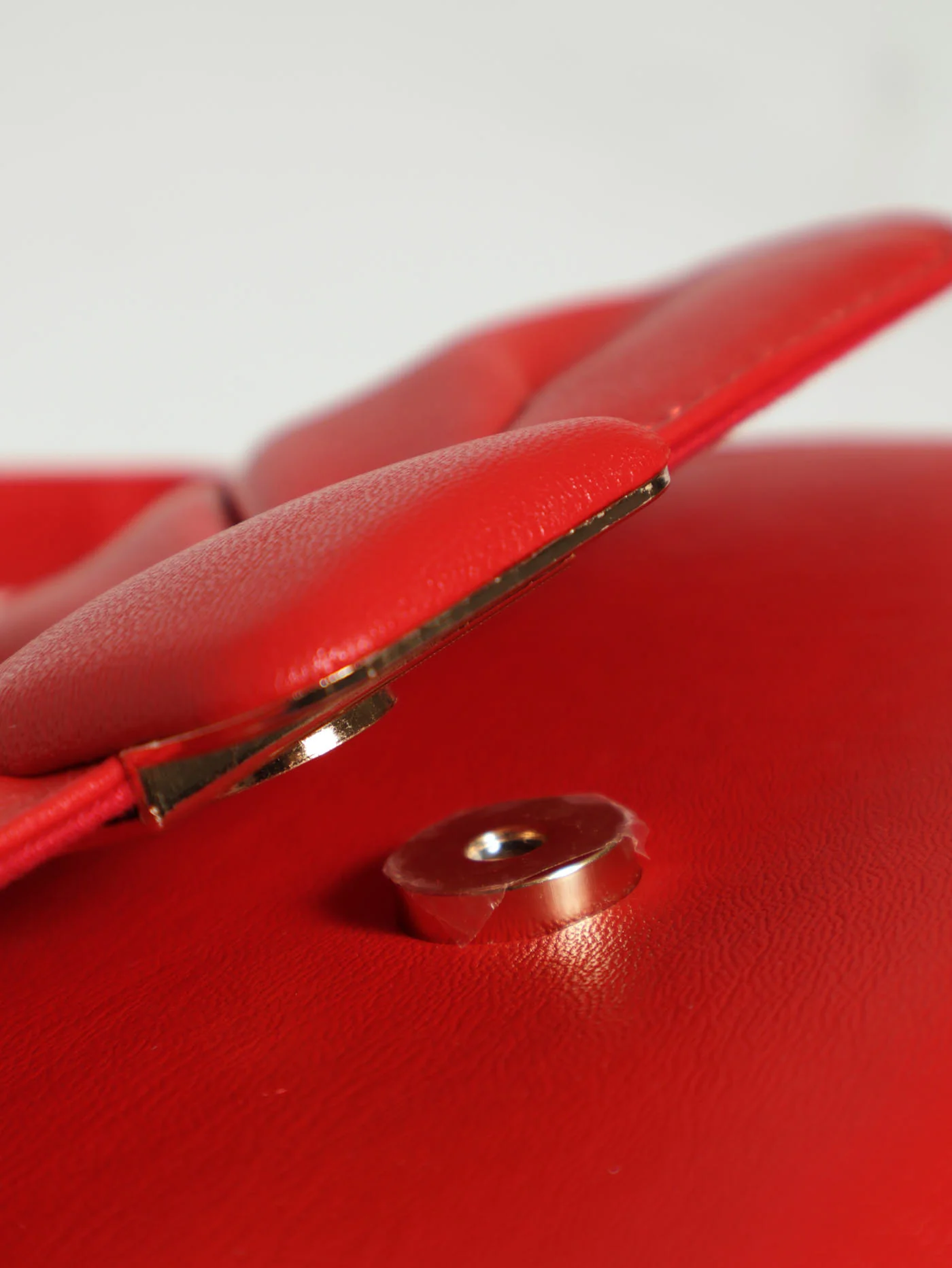 Rouched Detail Self Colour Buckle Shoulder Bag - Red - Image 5