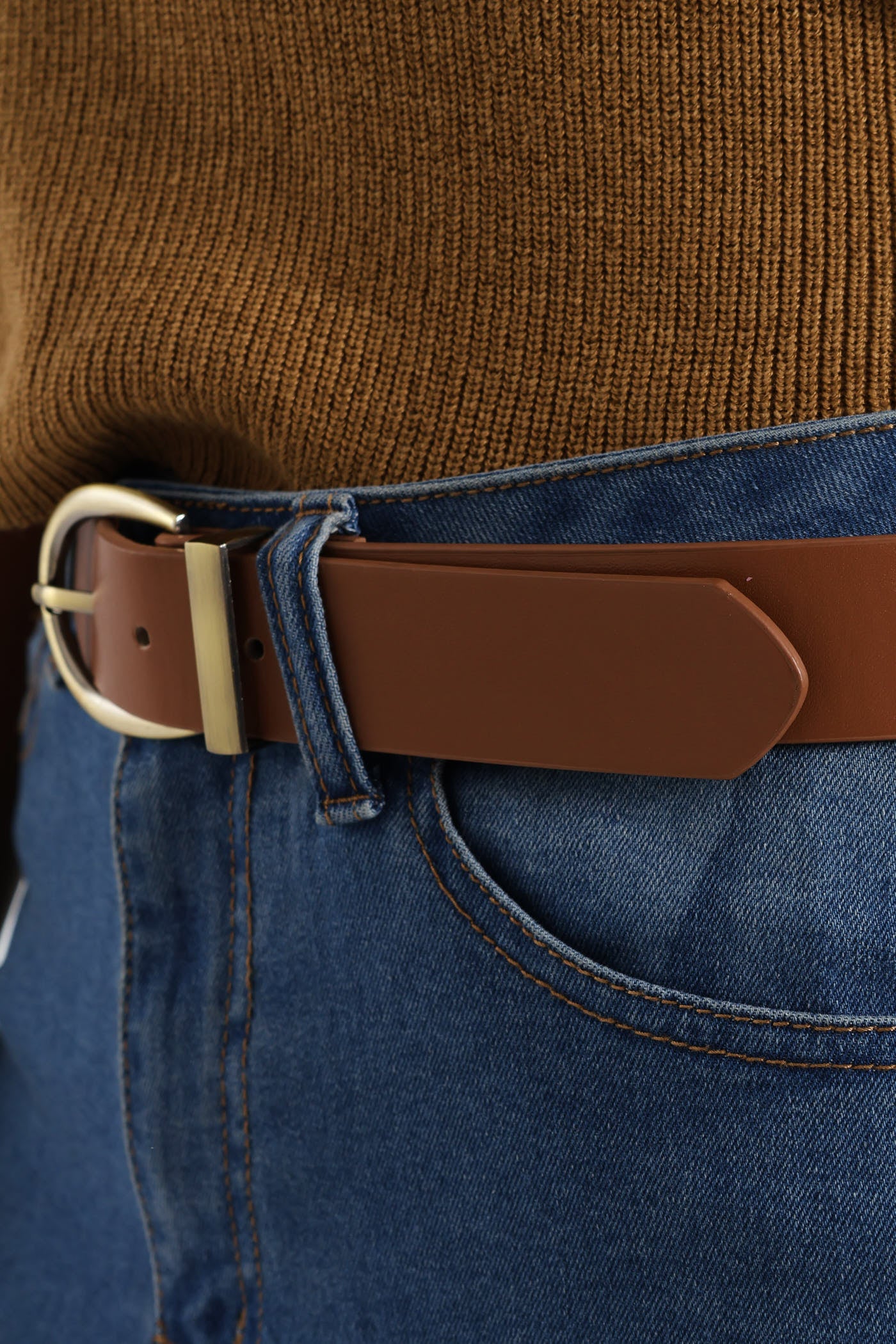 Round Buckle & Metal Loop Core Belt - Brown - Image 3