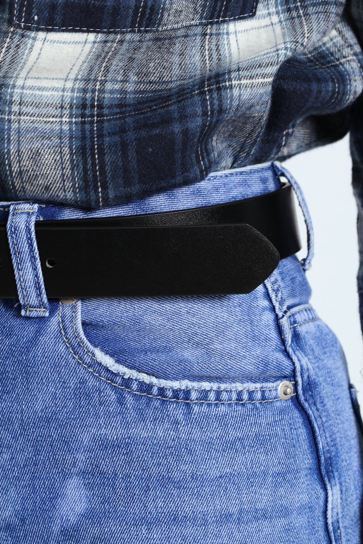 Round Buckle & Metal Loop Core Belt - Silver - Image 3