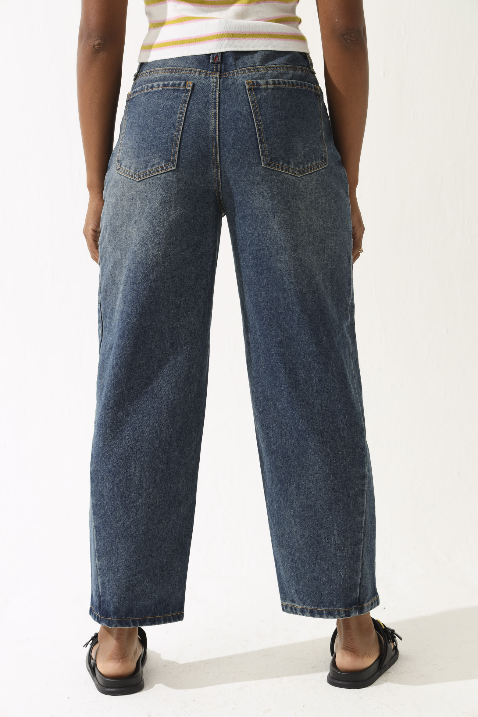 Seamed Barrel Jean - Dark Wash - Image 4