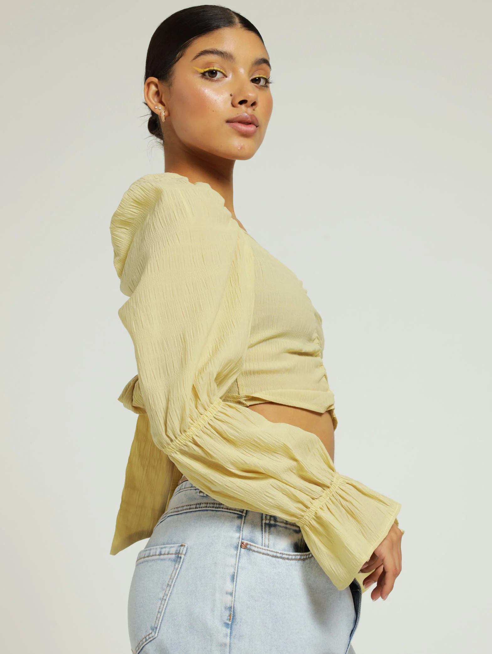 Seersucker Flare Sleeve Tie Back Top - Light Green - Image 2