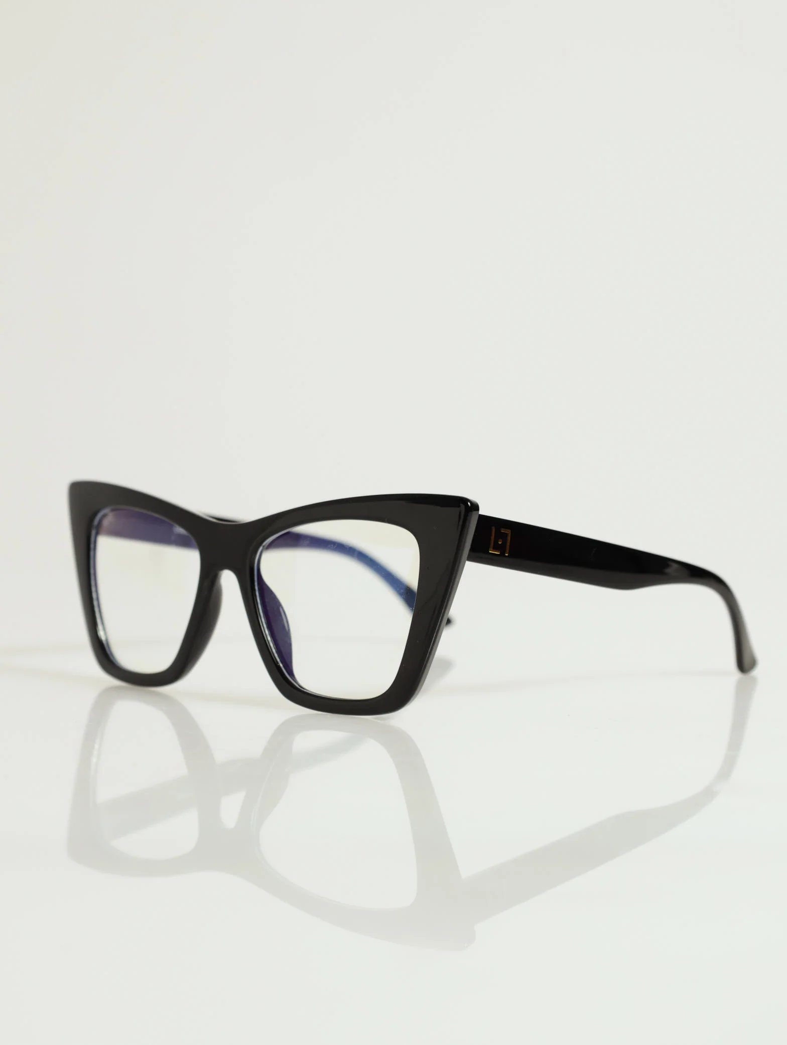 Sharp Cat Eye Blue Block Lense Sunglasses - Image 2
