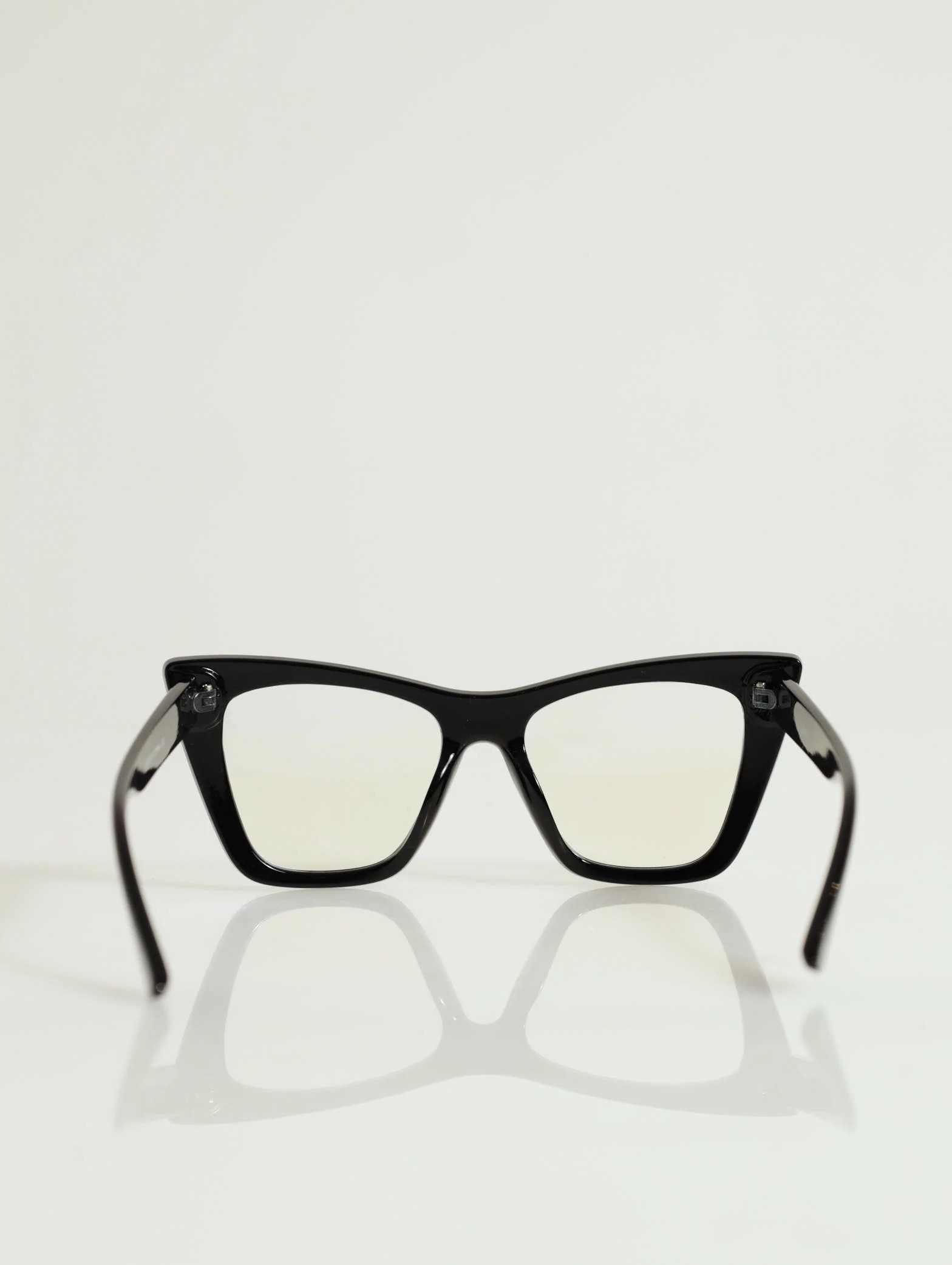 Sharp Cat Eye Blue Block Lense Sunglasses - Image 3
