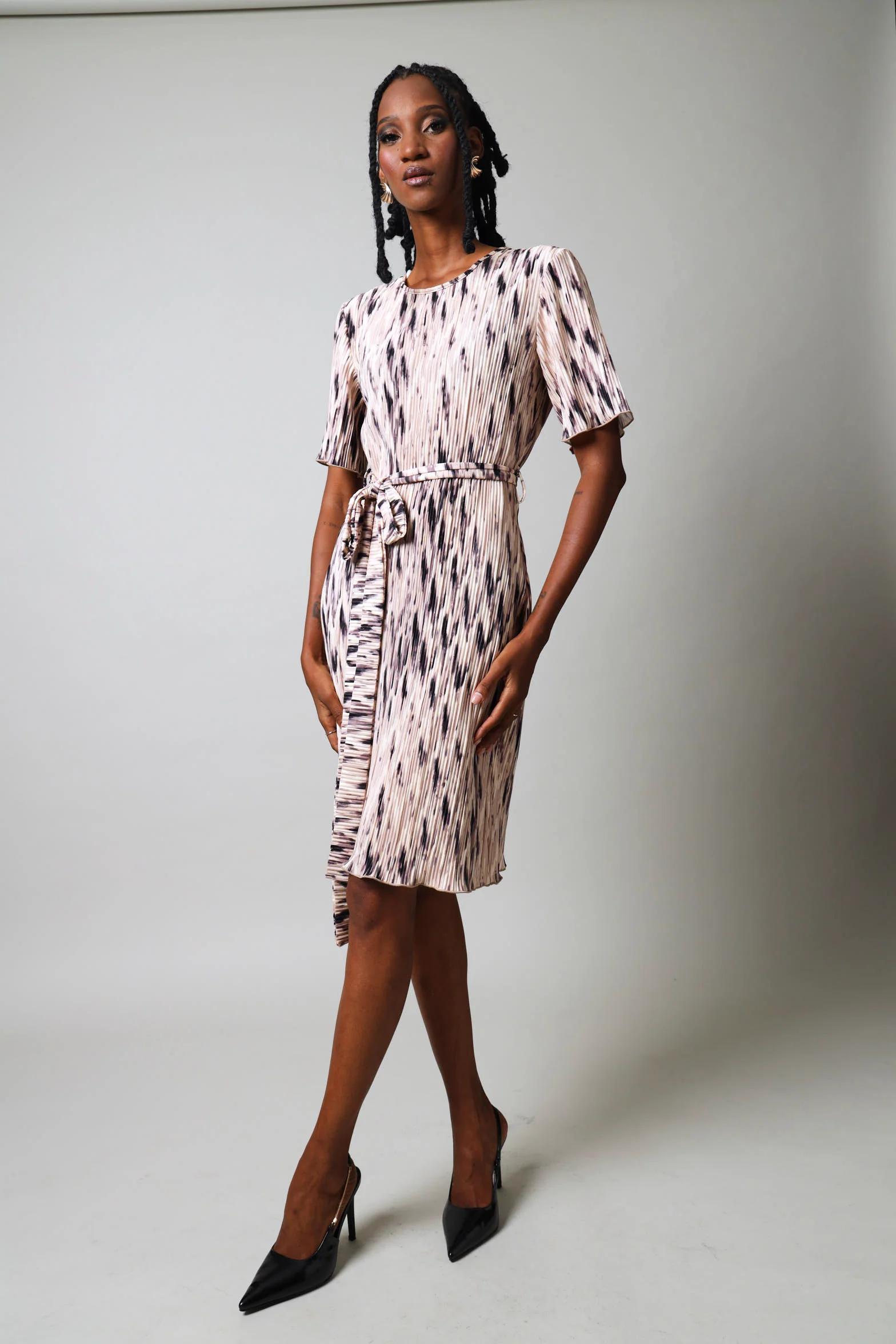 Short Sleeve Bodre Dress - Stone/Black