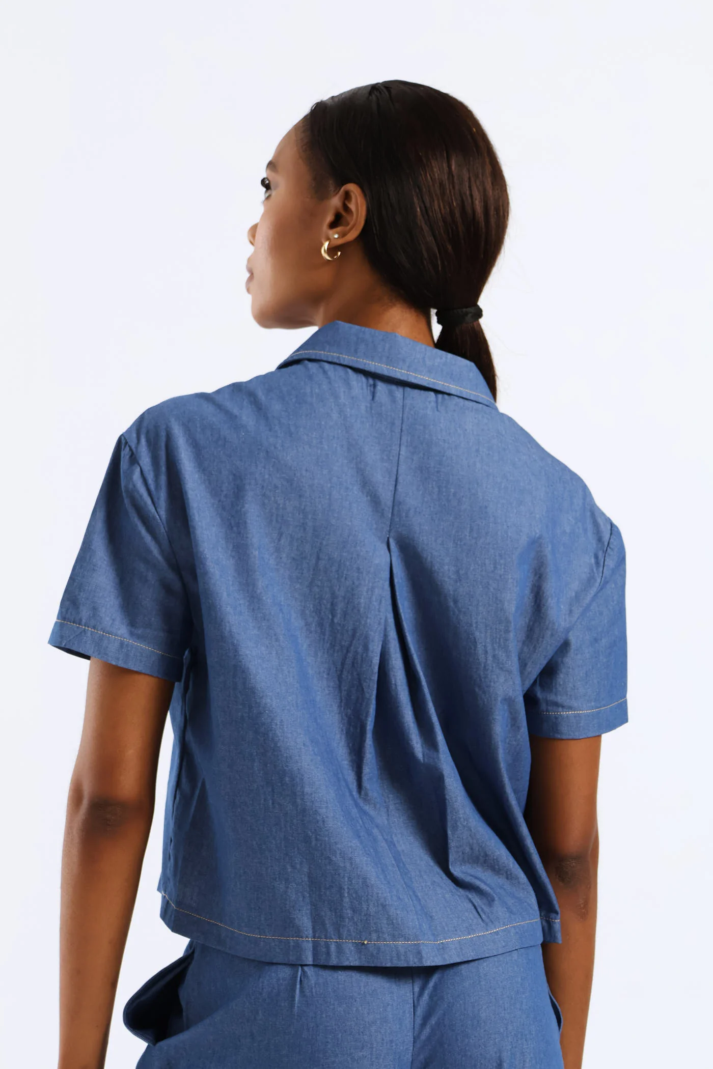 Short Sleeve Chambray Button Through Shirt - Medium Wash - Image 2