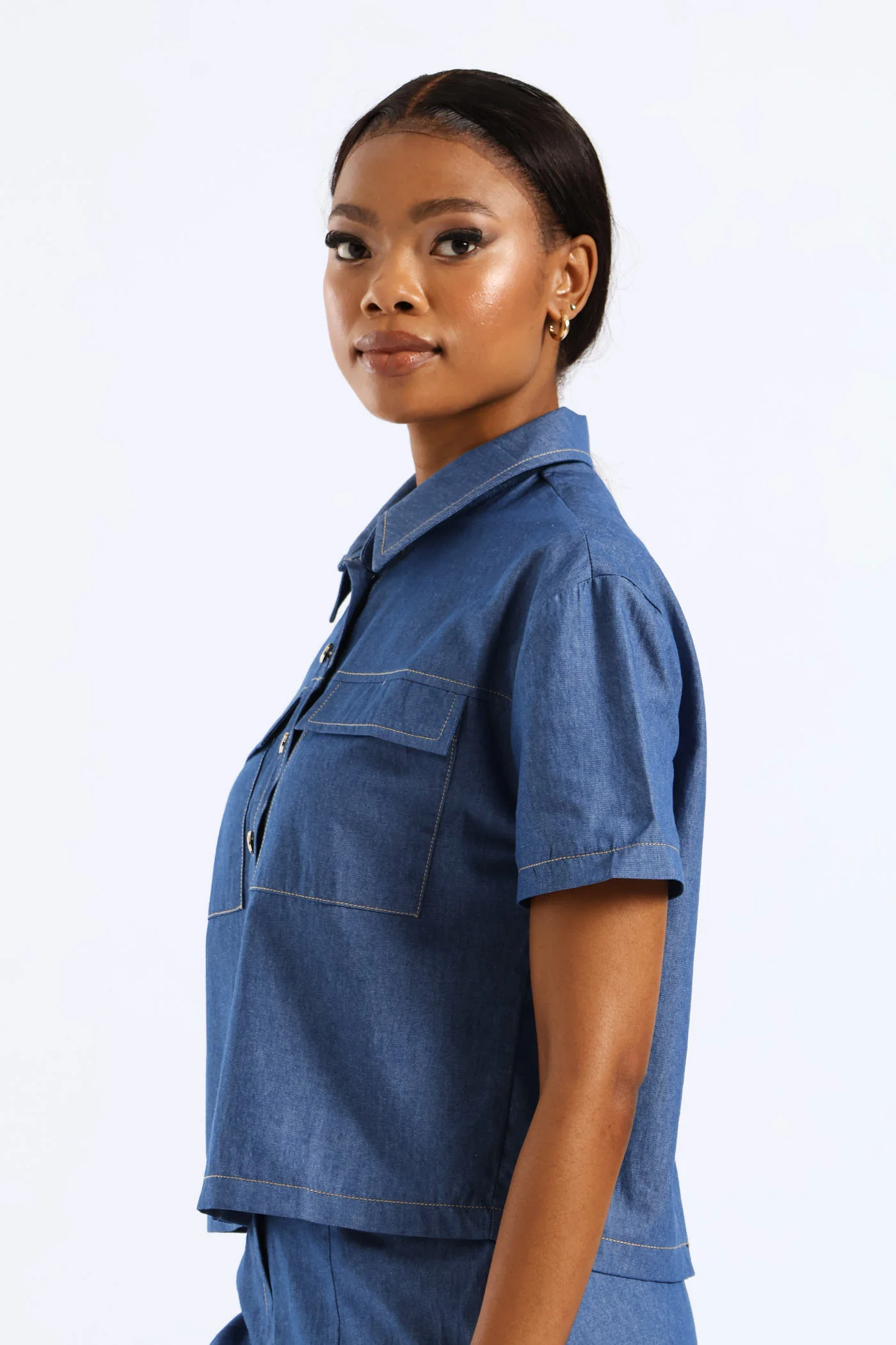 Short Sleeve Chambray Button Through Shirt - Medium Wash - Image 3