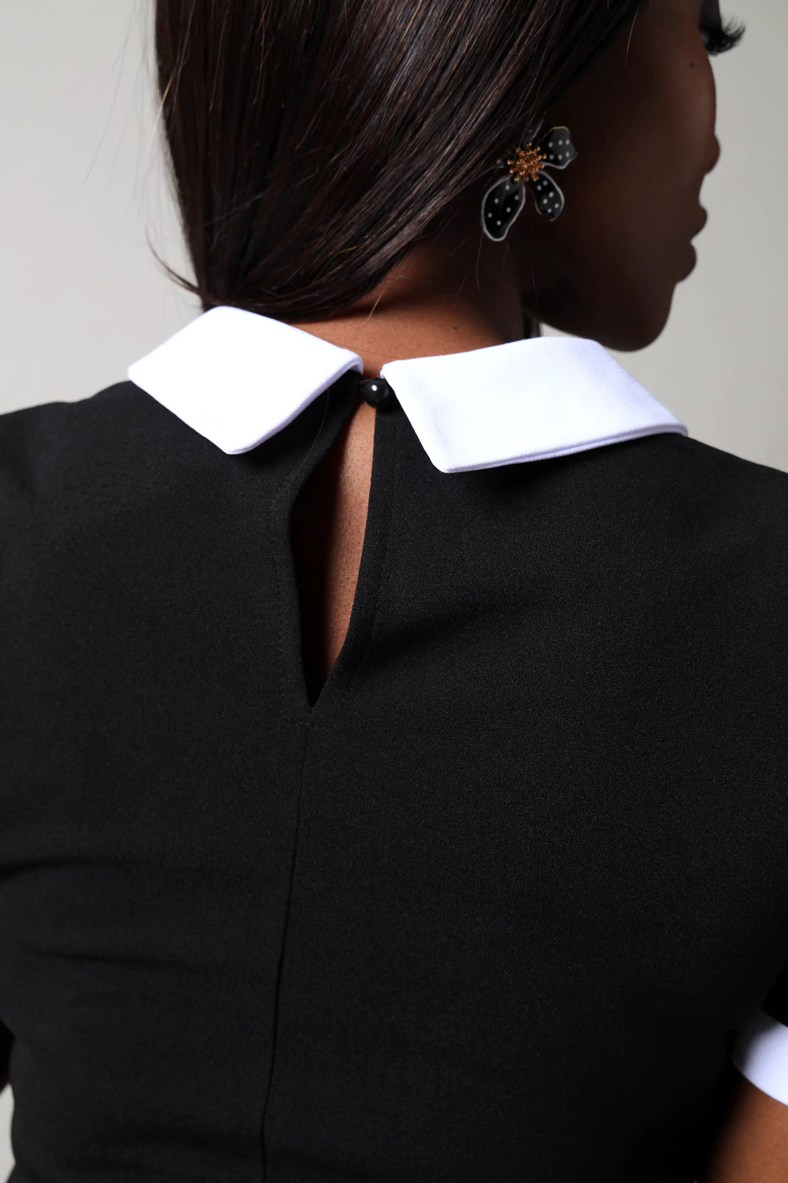 Short Sleeve Contrast Collard Dress - Black - Image 3