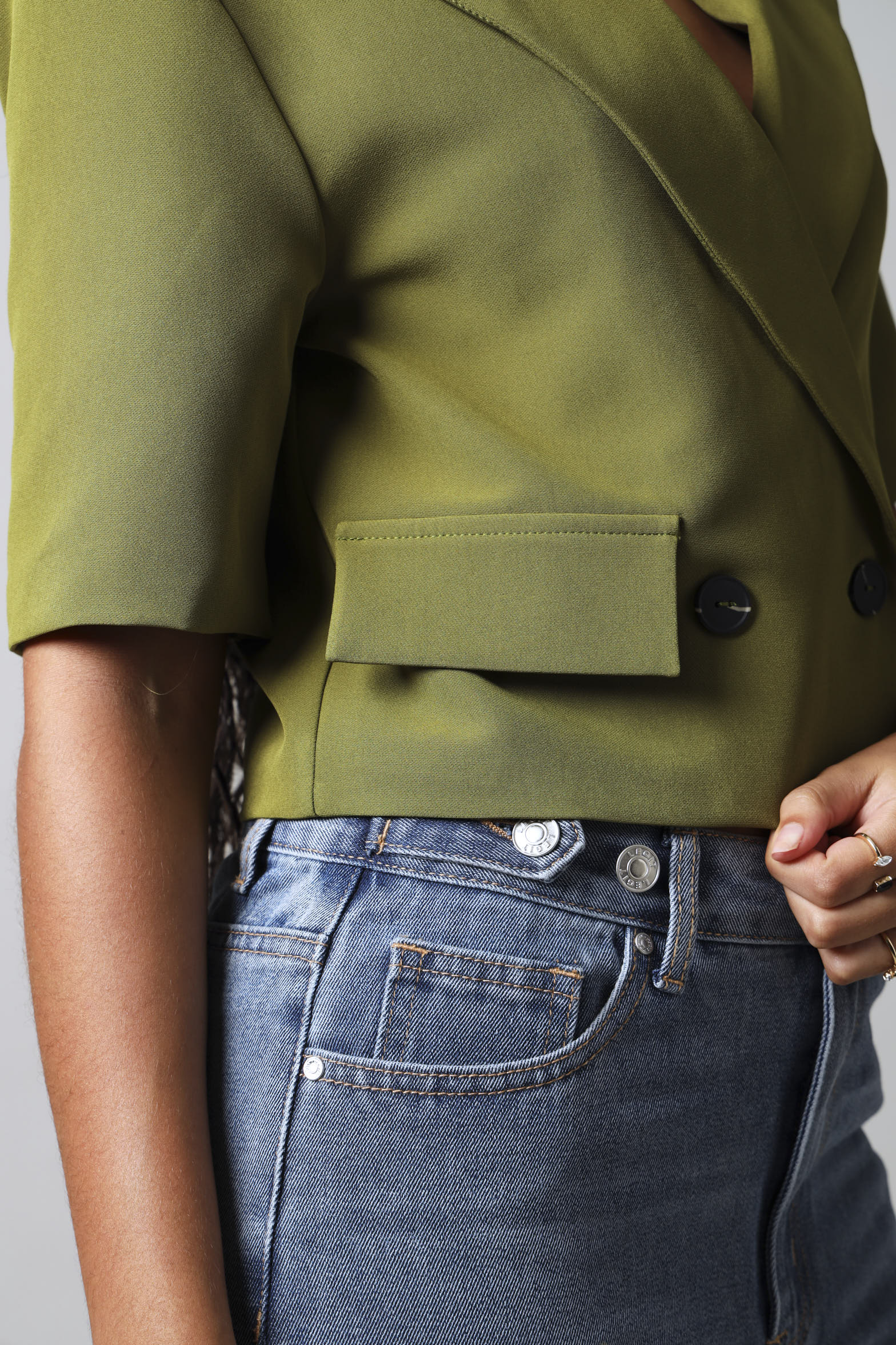 Short Sleeve Cropped Blazer - Fatigue - Image 4