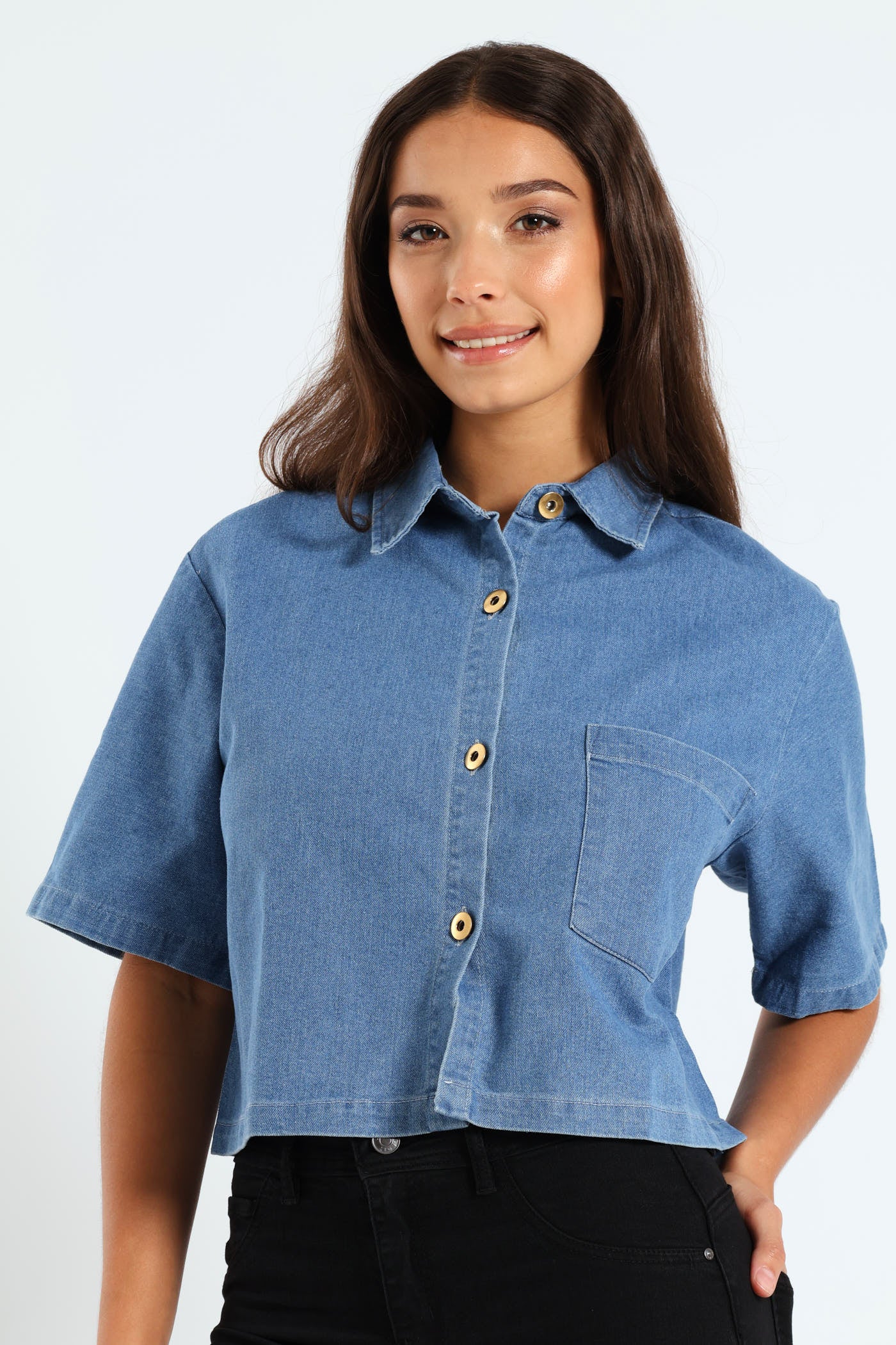 Short Sleeve Cropped Denim Shirt - Light Wash - Image 4